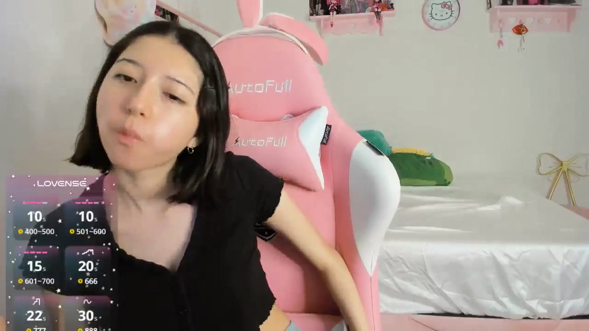 Gallery image thumbnail from Cherrycute666's myfreecams stream on, 10/20/2024, 08:32 image 5 of 20
