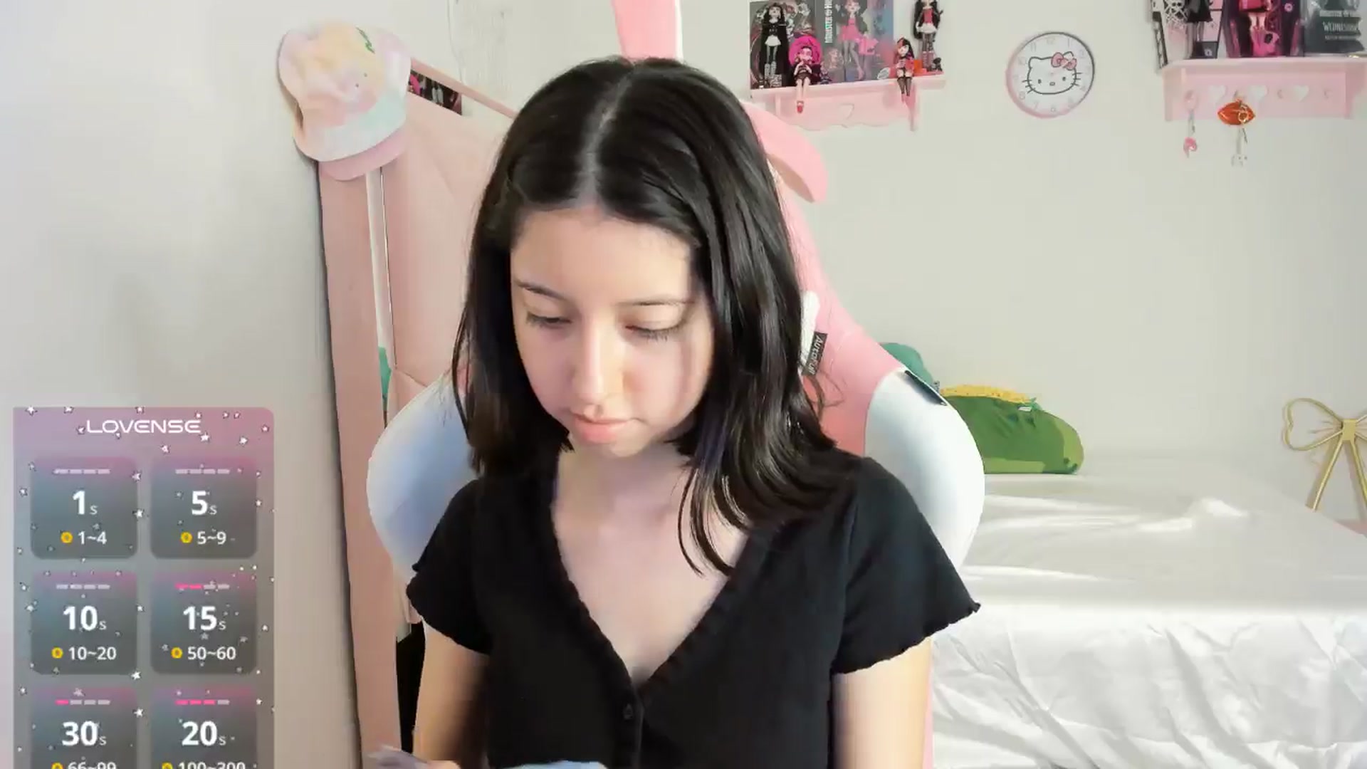 Gallery image thumbnail from Cherrycute666's myfreecams stream on, 10/20/2024, 08:32 image 11 of 20