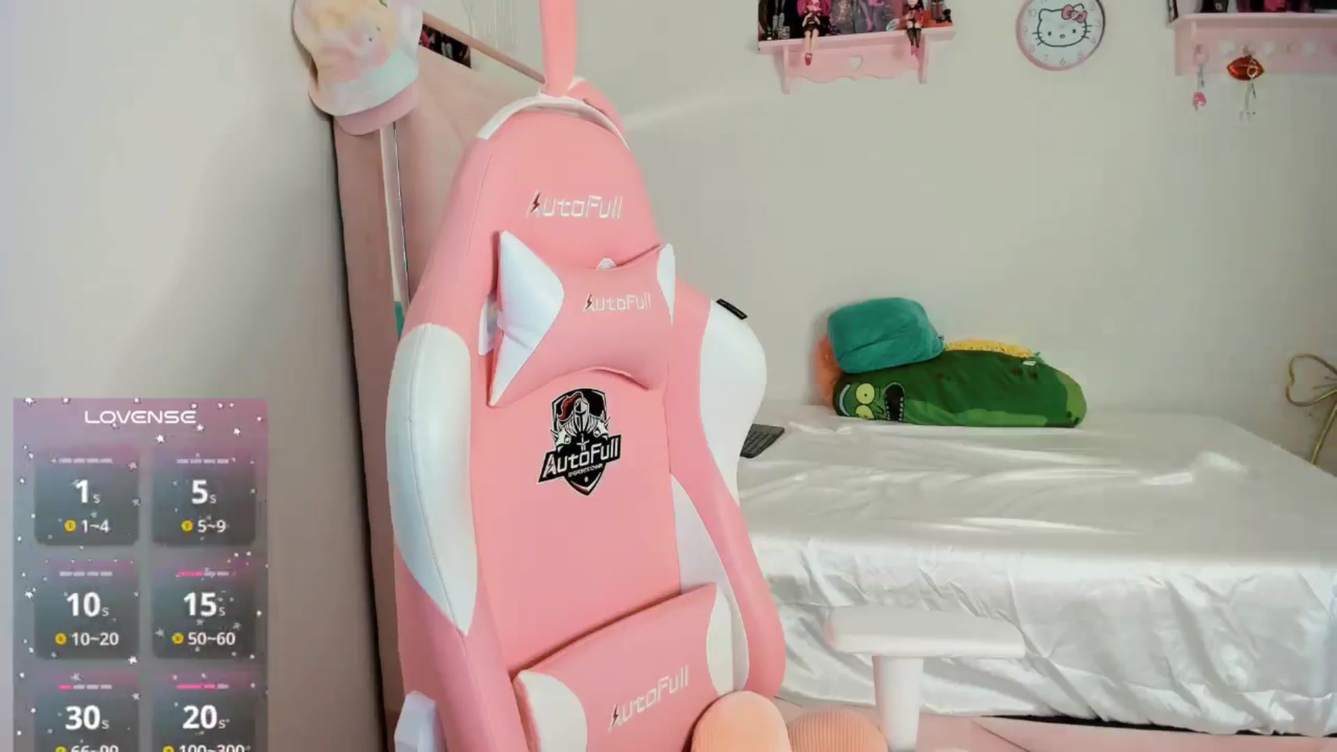 Gallery image thumbnail from Cherrycute666's myfreecams stream on, 10/20/2024, 08:32 image 9 of 20