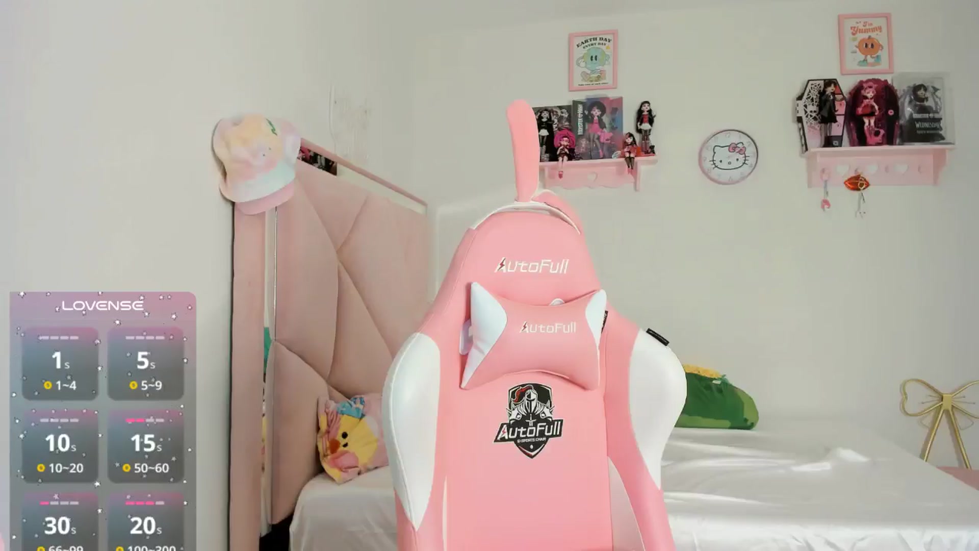 Gallery image thumbnail from Cherrycute666's myfreecams stream on, 10/20/2024, 11:54 image 10 of 20