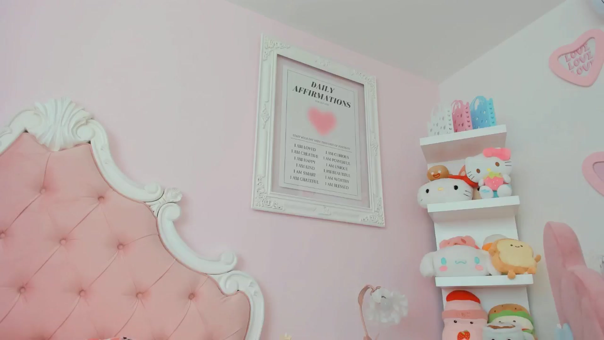 Gallery image thumbnail from Cherrycute666's myfreecams stream on, 10/20/2024, 15:06 image 3 of 20