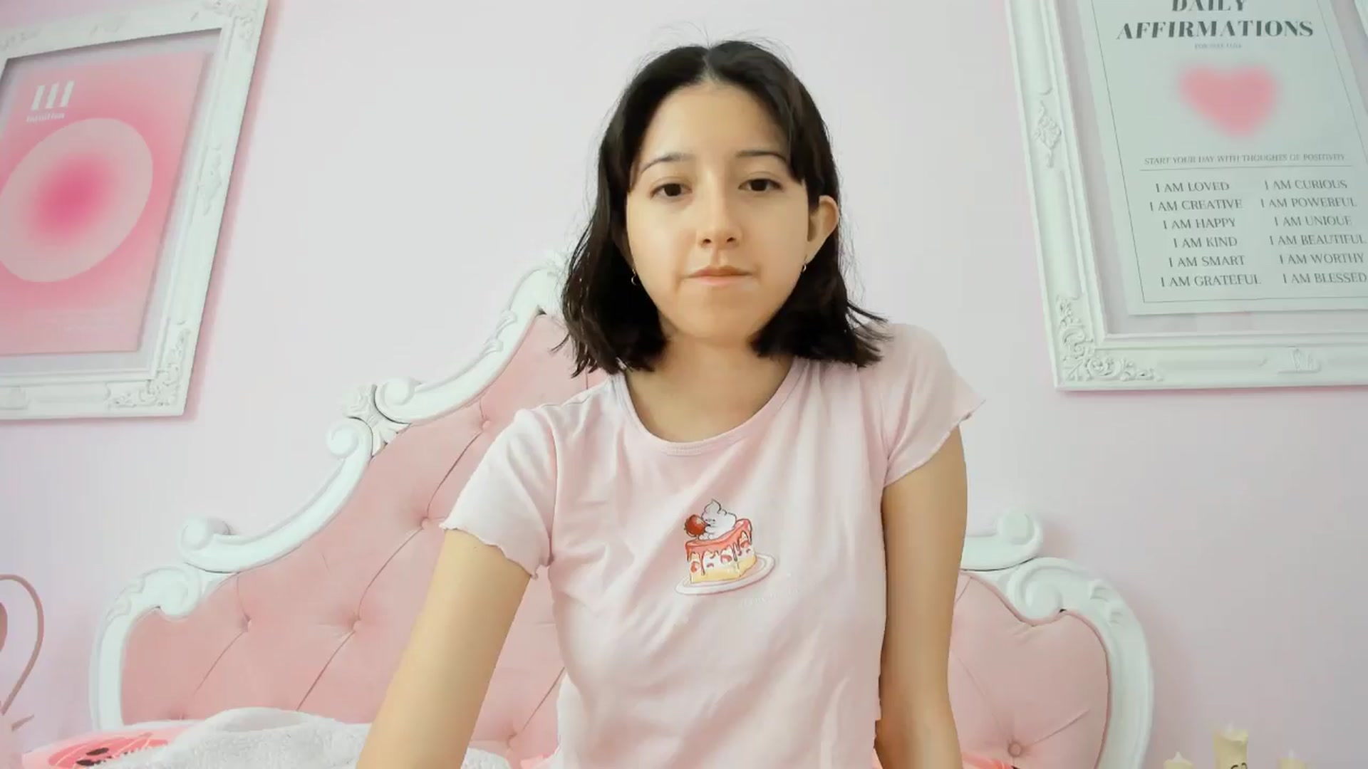 Gallery image thumbnail from Cherrycute666's myfreecams stream on, 10/20/2024, 15:23 image 9 of 20