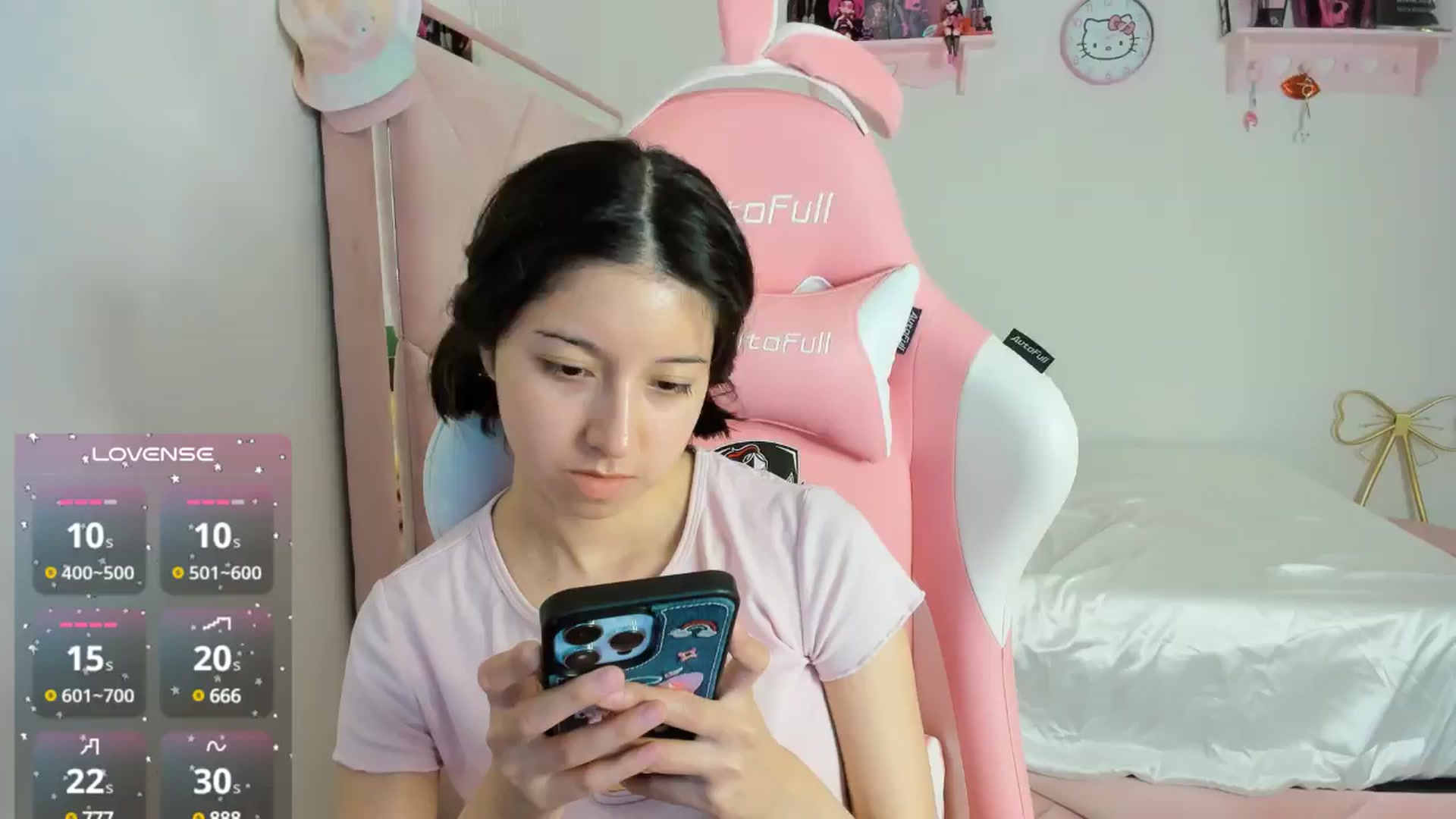 Gallery image thumbnail from Cherrycute666's myfreecams stream on, 10/21/2024, 07:30 image 12 of 20