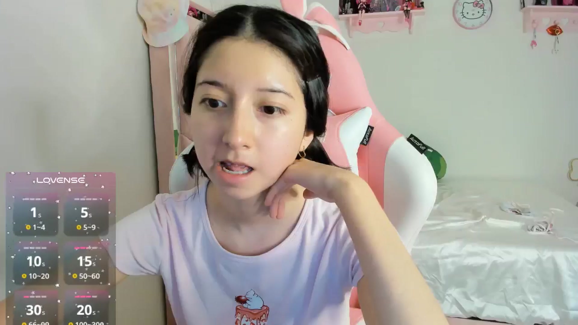 Gallery image thumbnail from Cherrycute666's myfreecams stream on, 10/21/2024, 08:12 image 7 of 20