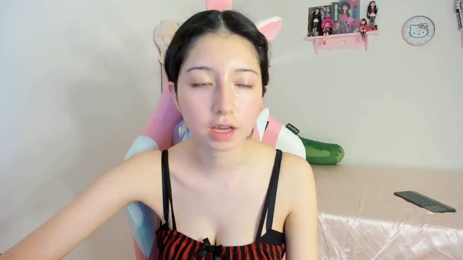 Gallery image thumbnail from Cherrycute666's myfreecams stream on, 10/22/2024, 07:41 image 1 of 20