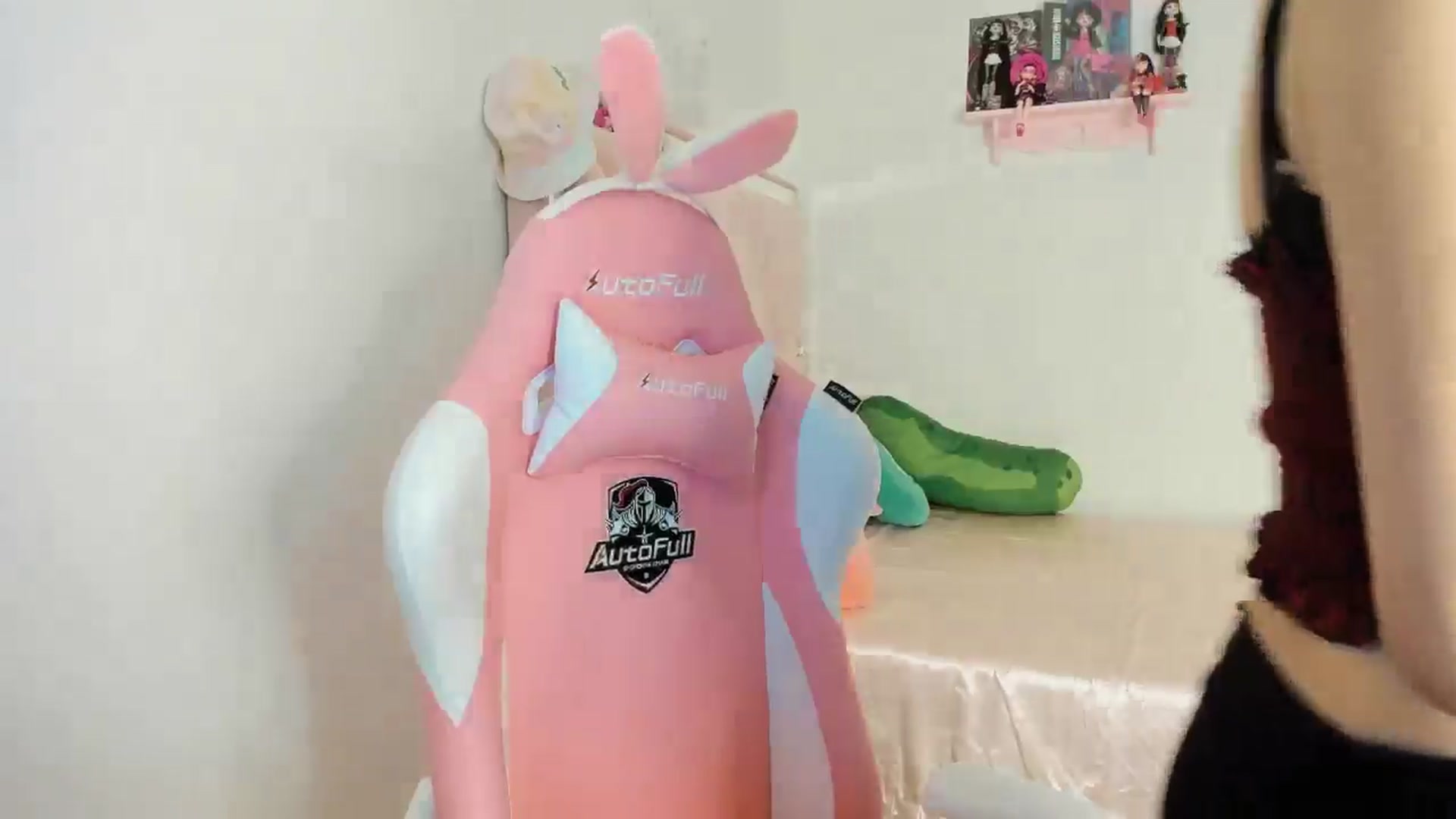 Gallery image thumbnail from Cherrycute666's myfreecams stream on, 10/22/2024, 07:41 image 4 of 20