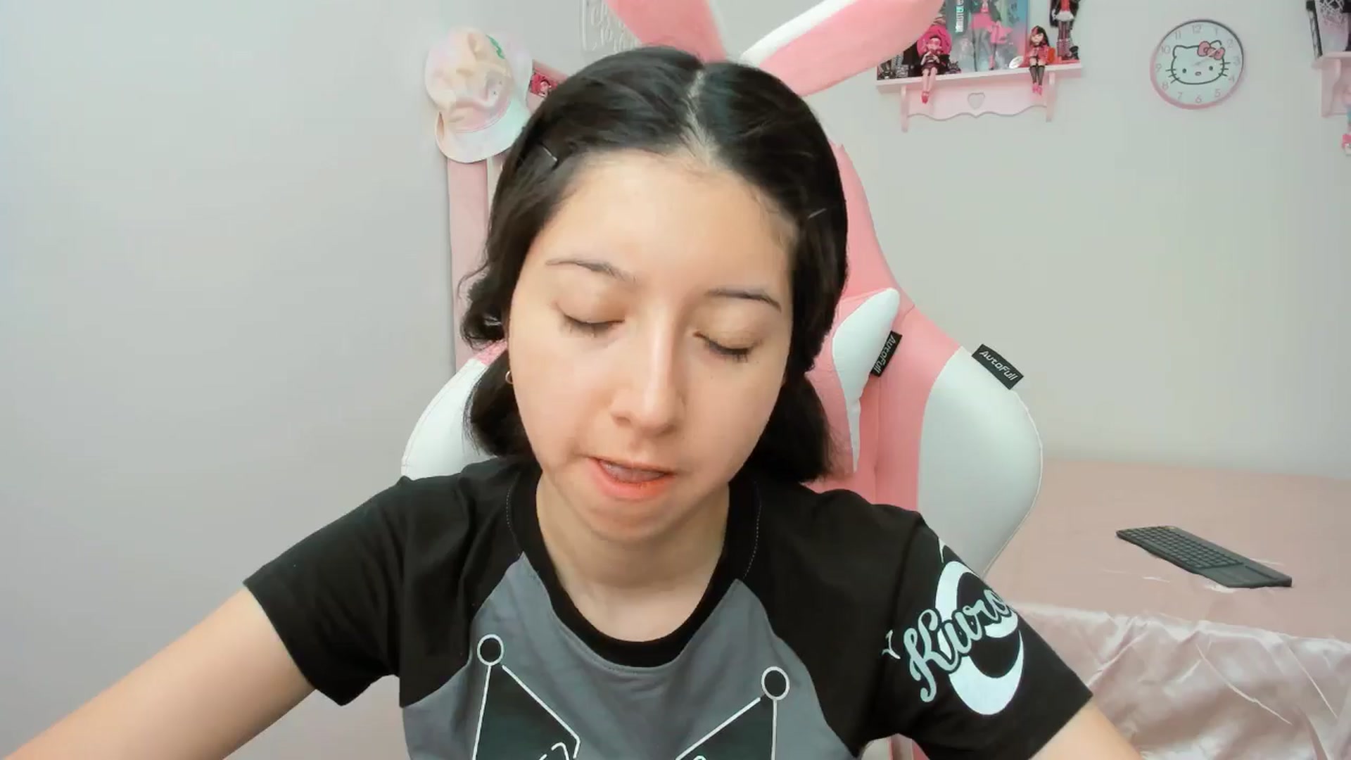 Gallery image thumbnail from Cherrycute666's myfreecams stream on, 10/22/2024, 18:47 image 17 of 20