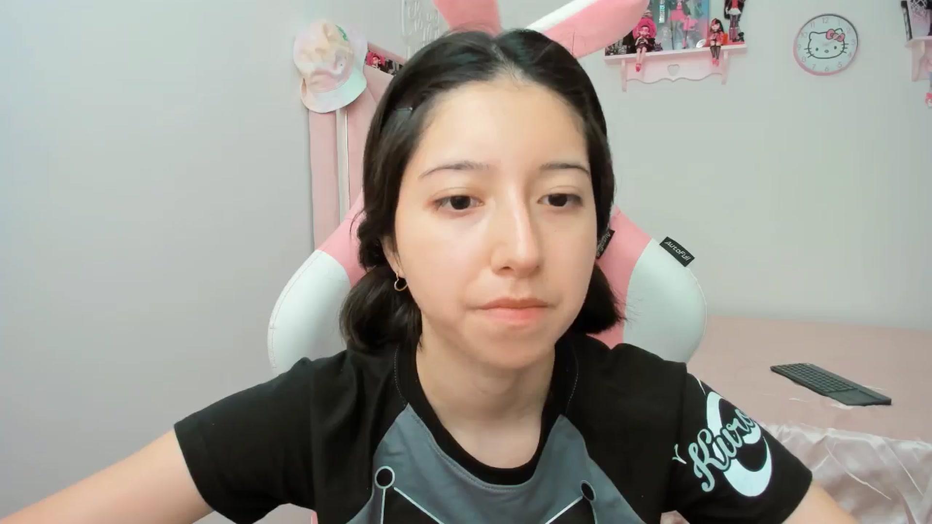 Gallery image thumbnail from Cherrycute666's myfreecams stream on, 10/22/2024, 18:47 image 19 of 20
