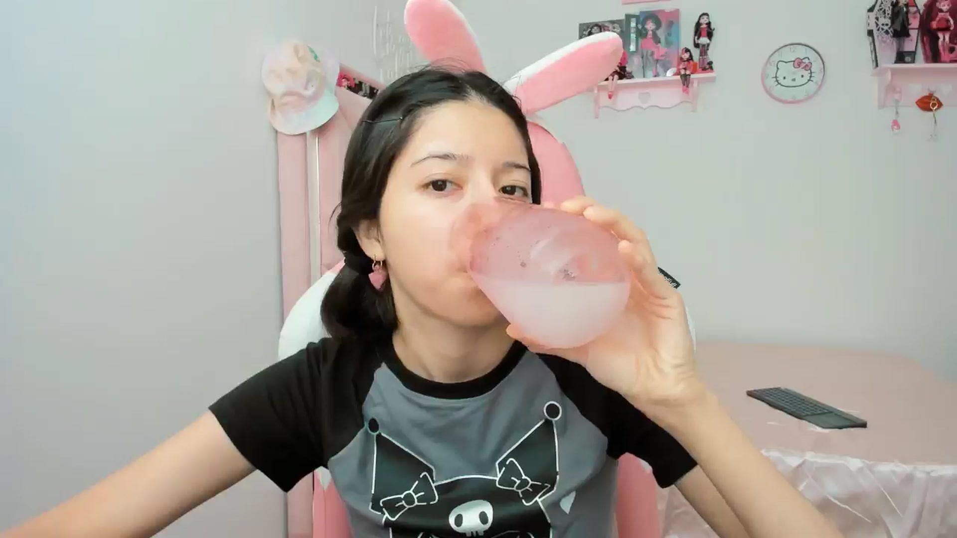 Gallery image thumbnail from Cherrycute666's myfreecams stream on, 10/22/2024, 18:47 image 6 of 20