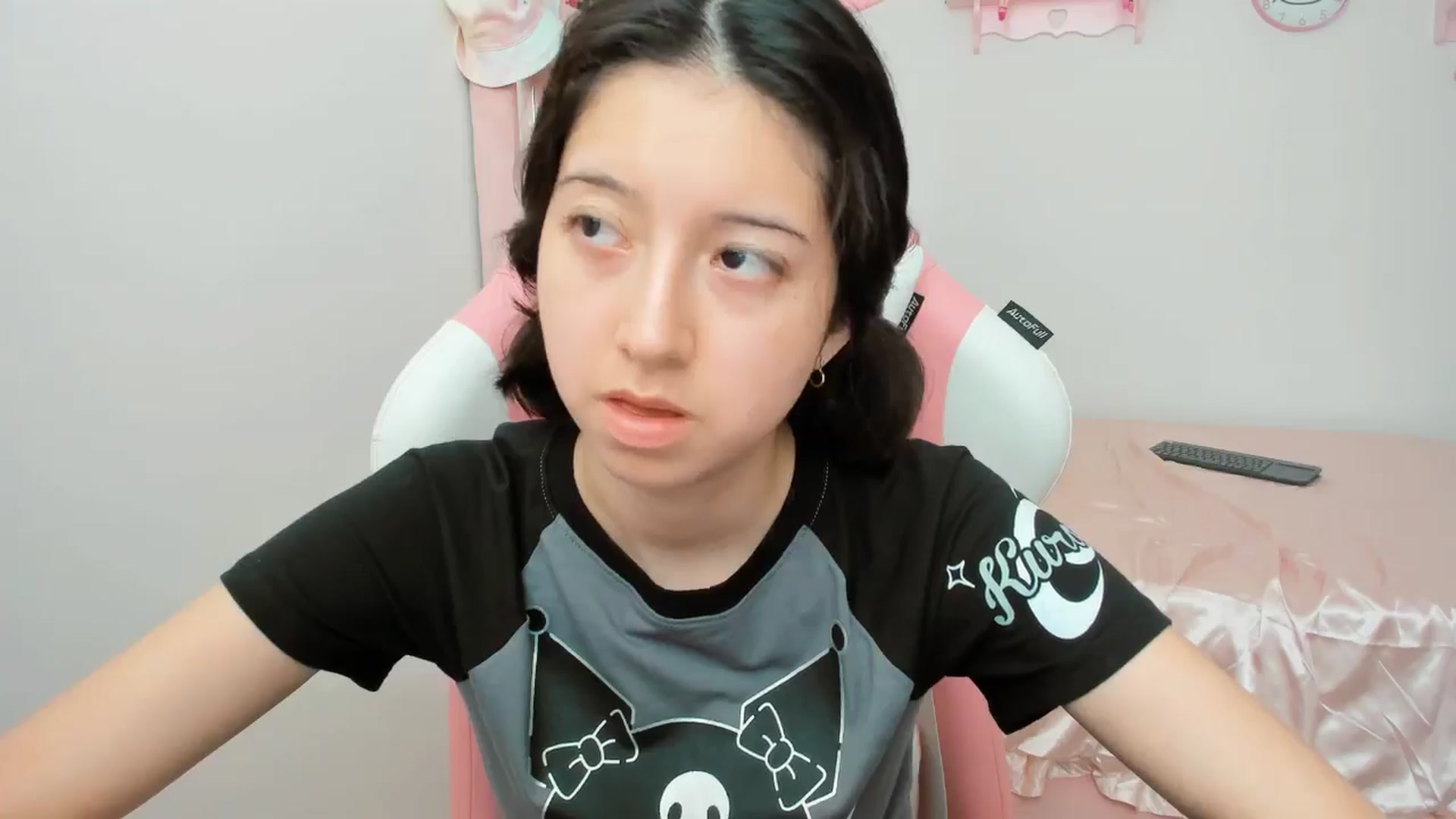 Gallery image thumbnail from Cherrycute666's myfreecams stream on, 10/22/2024, 22:10 image 13 of 20