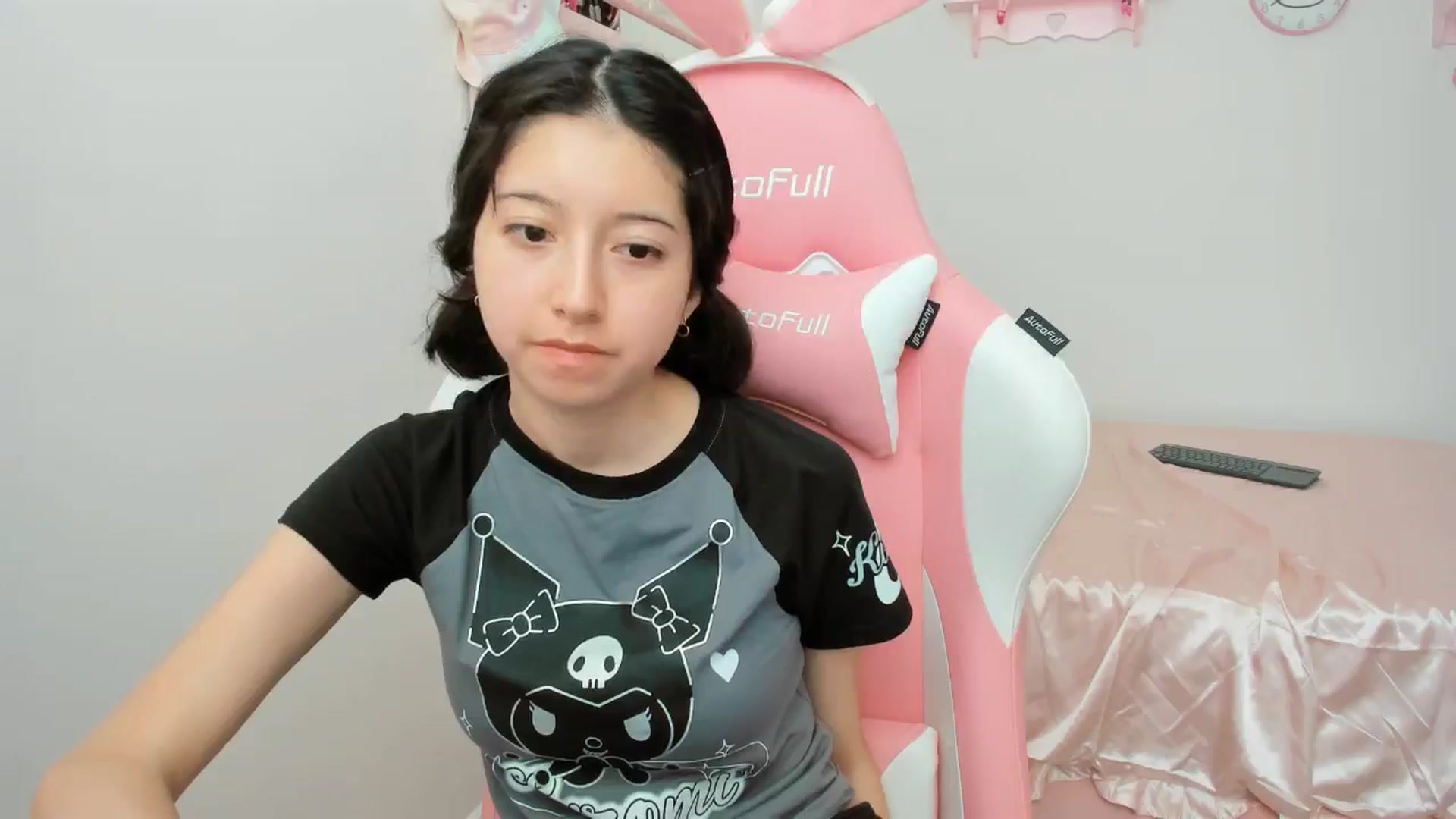 Gallery image thumbnail from Cherrycute666's myfreecams stream on, 10/22/2024, 22:10 image 15 of 20