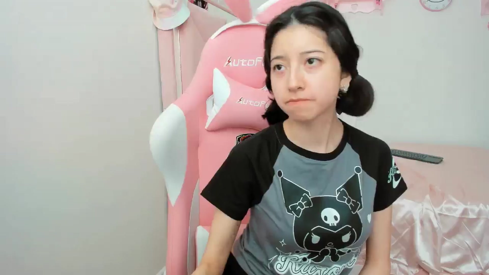 Gallery image thumbnail from Cherrycute666's myfreecams stream on, 10/22/2024, 22:10 image 10 of 20