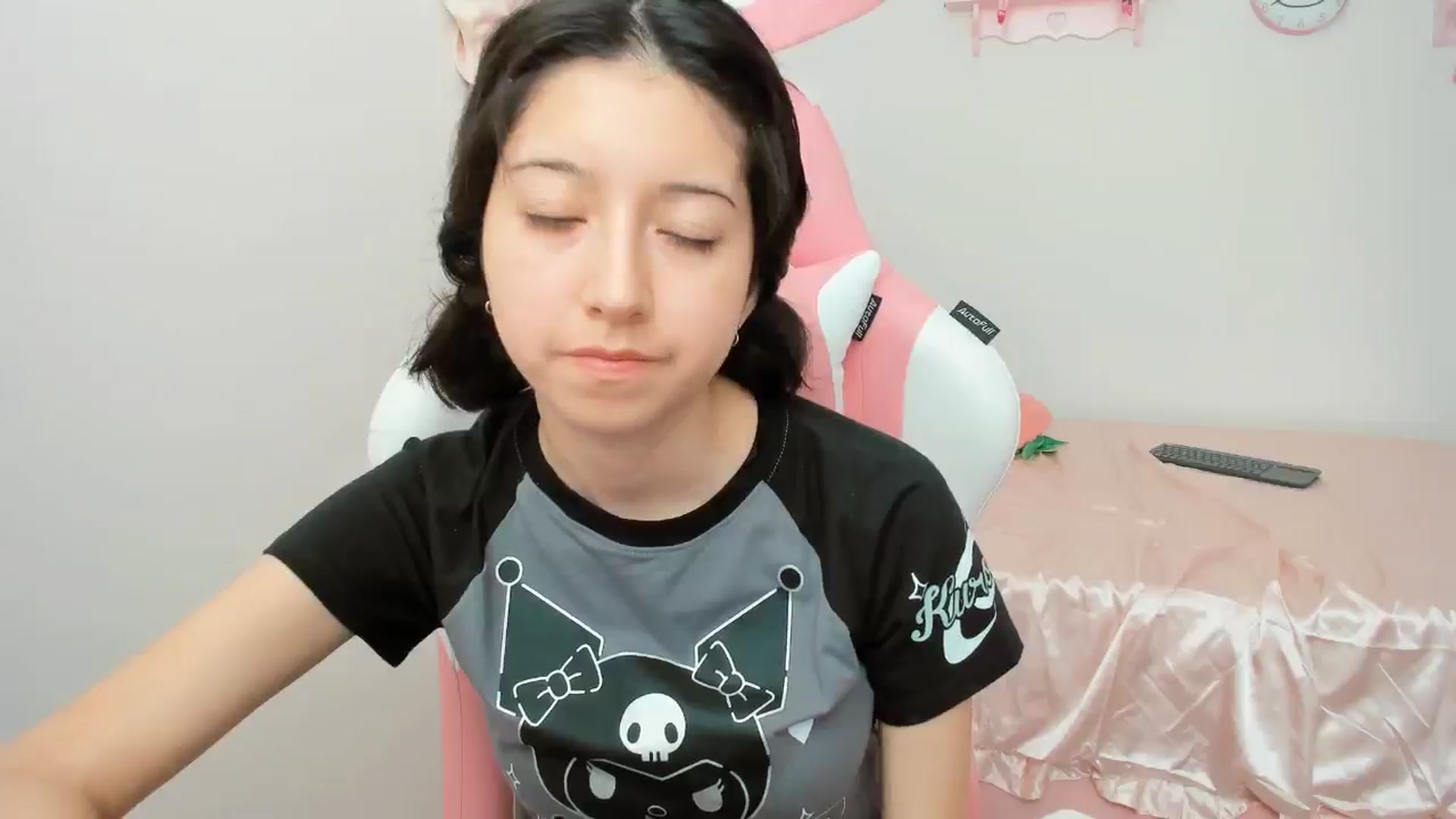 Gallery image thumbnail from Cherrycute666's myfreecams stream on, 10/22/2024, 22:10 image 4 of 20