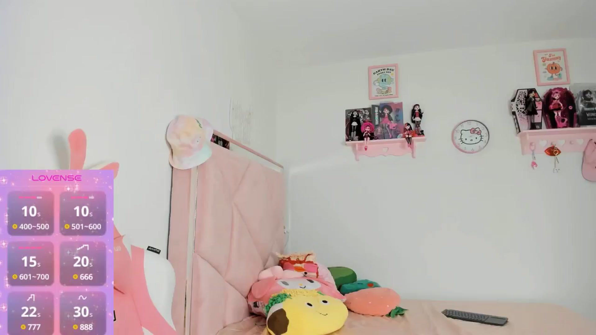 Gallery image thumbnail from Cherrycute666's myfreecams stream on, 10/23/2024, 24:02 image 18 of 20
