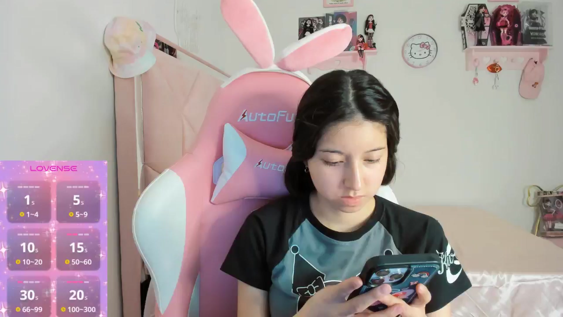 Gallery image thumbnail from Cherrycute666's myfreecams stream on, 10/23/2024, 24:02 image 20 of 20