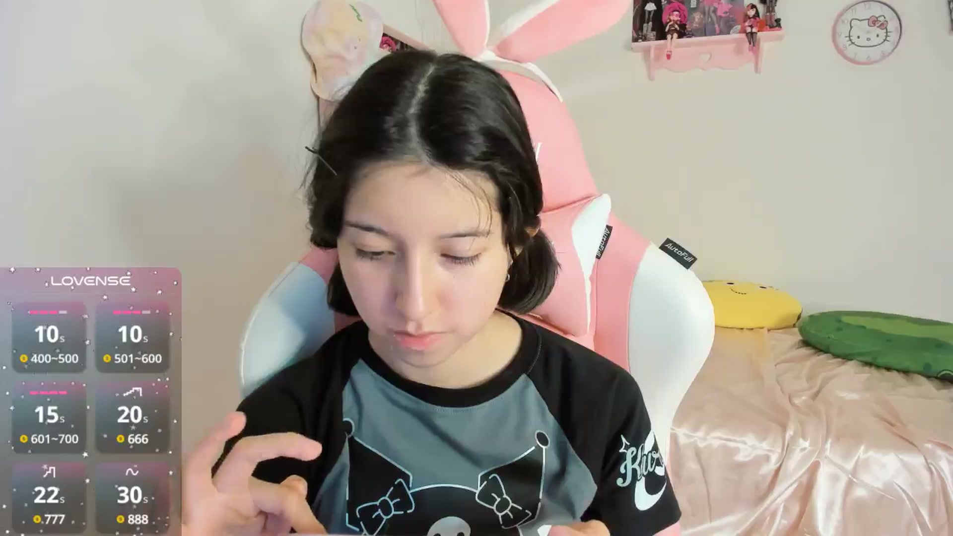 Gallery image thumbnail from Cherrycute666's myfreecams stream on, 10/23/2024, 07:28 image 6 of 20