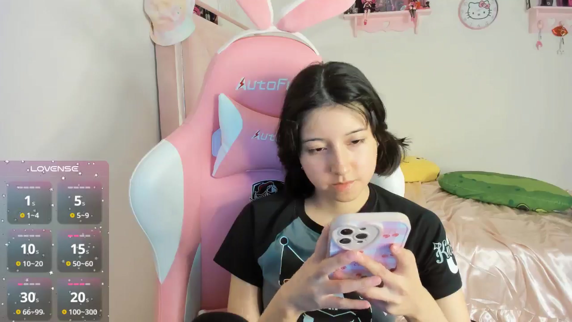 Gallery image thumbnail from Cherrycute666's myfreecams stream on, 10/23/2024, 08:50 image 7 of 20