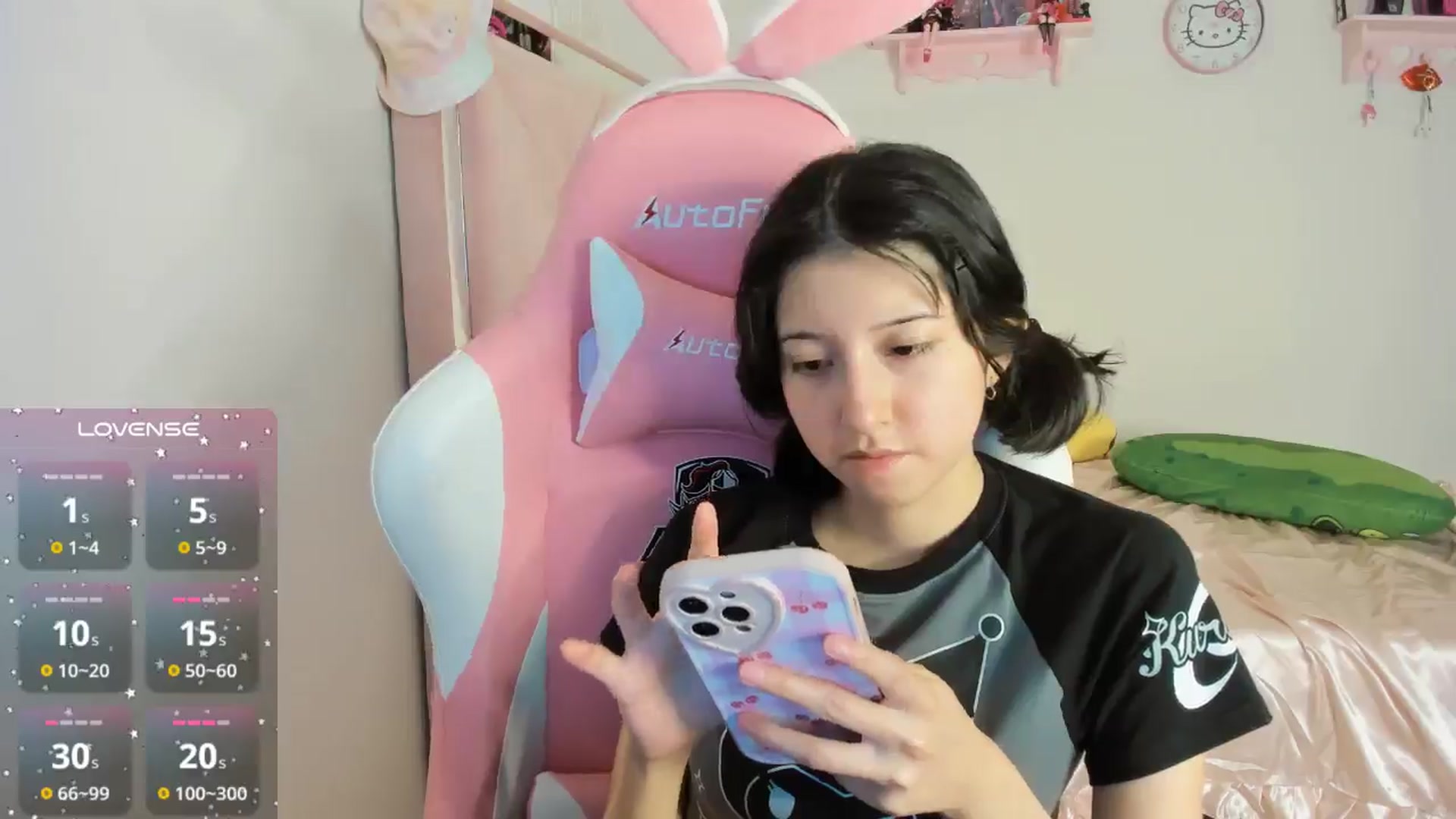 Gallery image thumbnail from Cherrycute666's myfreecams stream on, 10/23/2024, 08:50 image 2 of 20