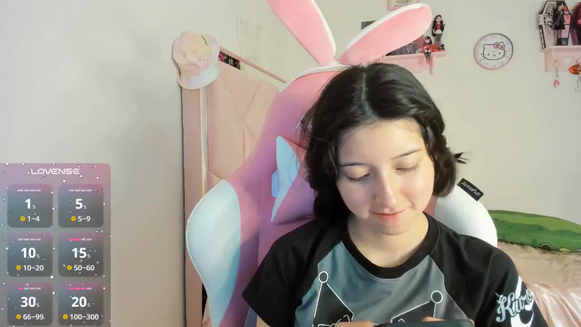 Gallery image thumbnail from Cherrycute666's myfreecams stream on, 10/23/2024, 09:04 image 11 of 20