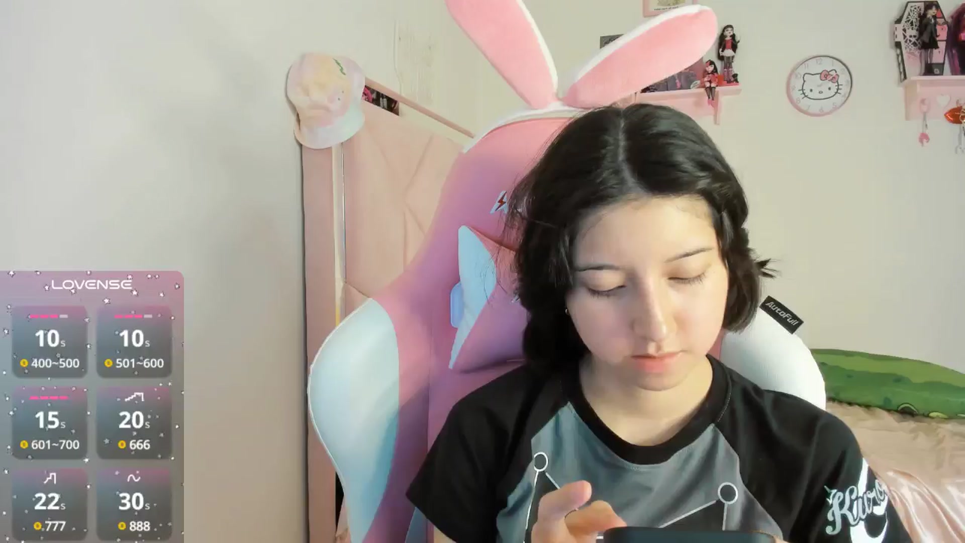 Gallery image thumbnail from Cherrycute666's myfreecams stream on, 10/23/2024, 09:04 image 12 of 20