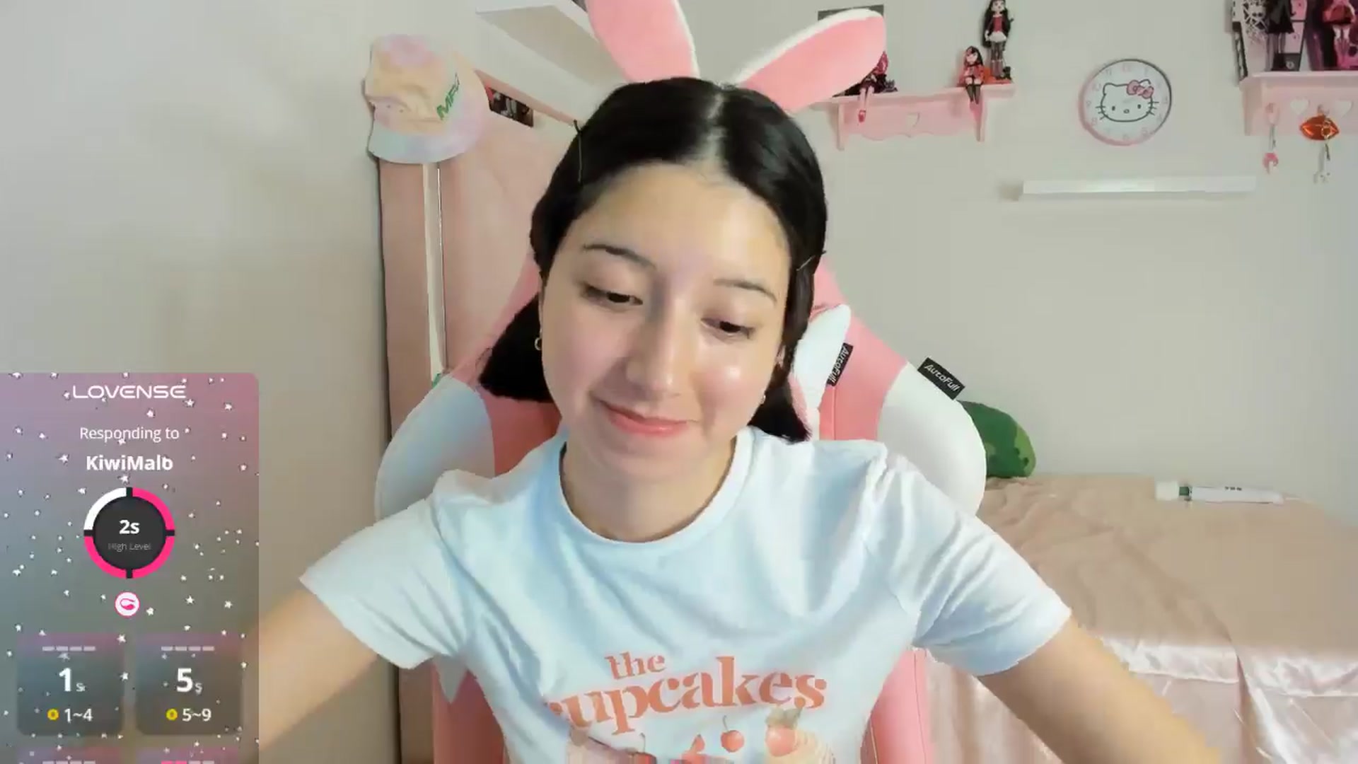 Gallery image thumbnail from Cherrycute666's myfreecams stream on, 10/25/2024, 02:32 image 4 of 20