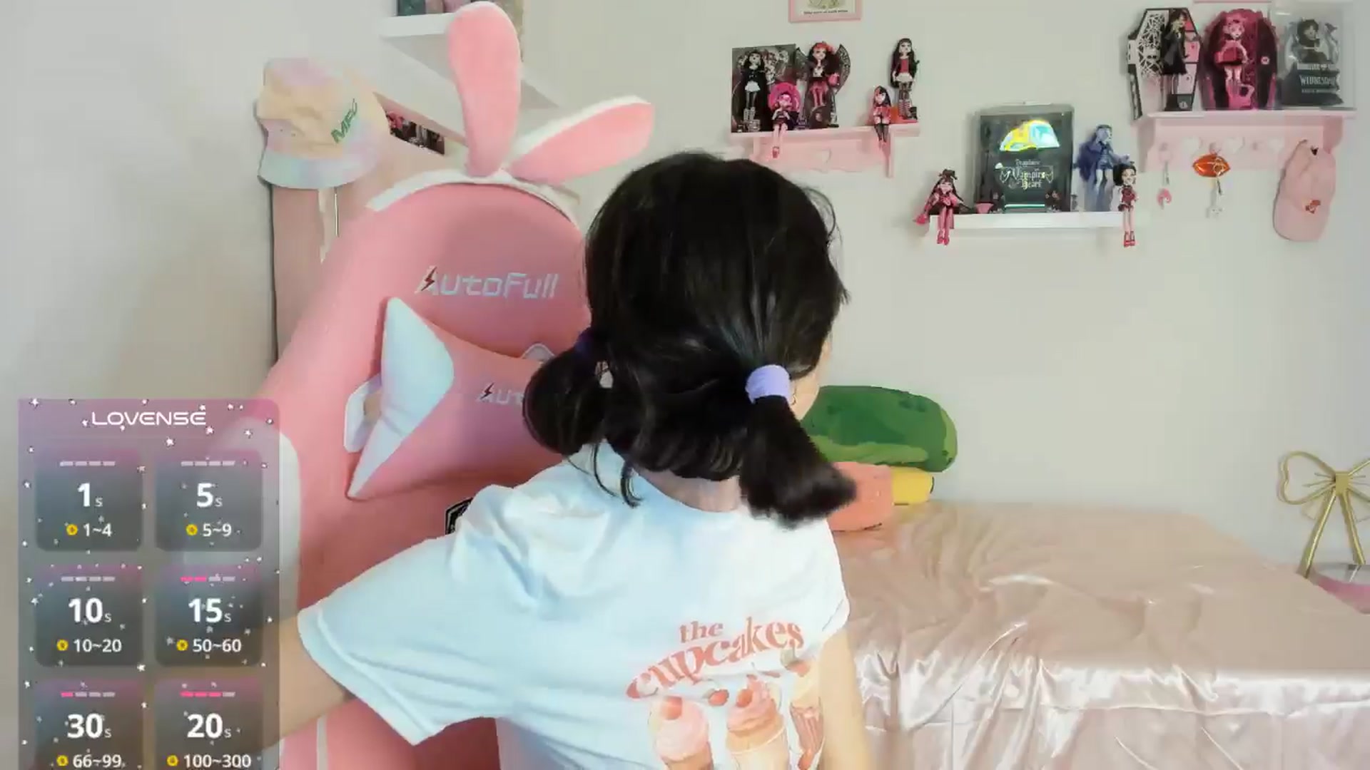 Gallery image thumbnail from Cherrycute666's myfreecams stream on, 10/25/2024, 09:46 image 15 of 20