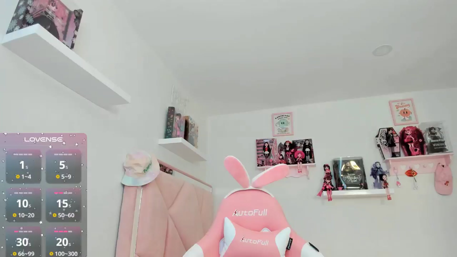Gallery image thumbnail from Cherrycute666's myfreecams stream on, 10/26/2024, 24:02 image 14 of 20