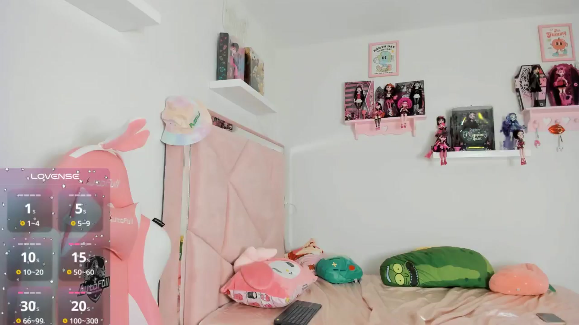 Gallery image thumbnail from Cherrycute666's myfreecams stream on, 10/26/2024, 11:13 image 1 of 20