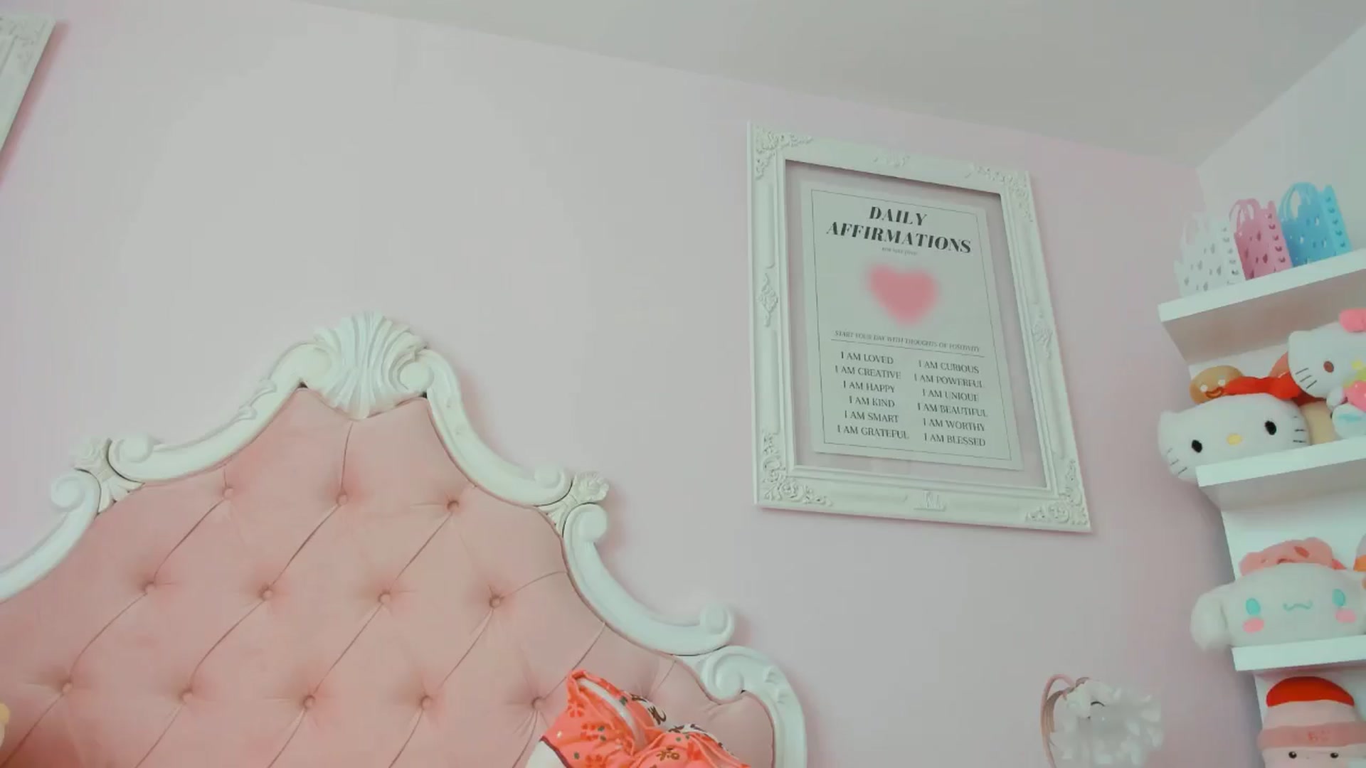 Gallery image thumbnail from Cherrycute666's myfreecams stream on, 10/26/2024, 14:30 image 19 of 20