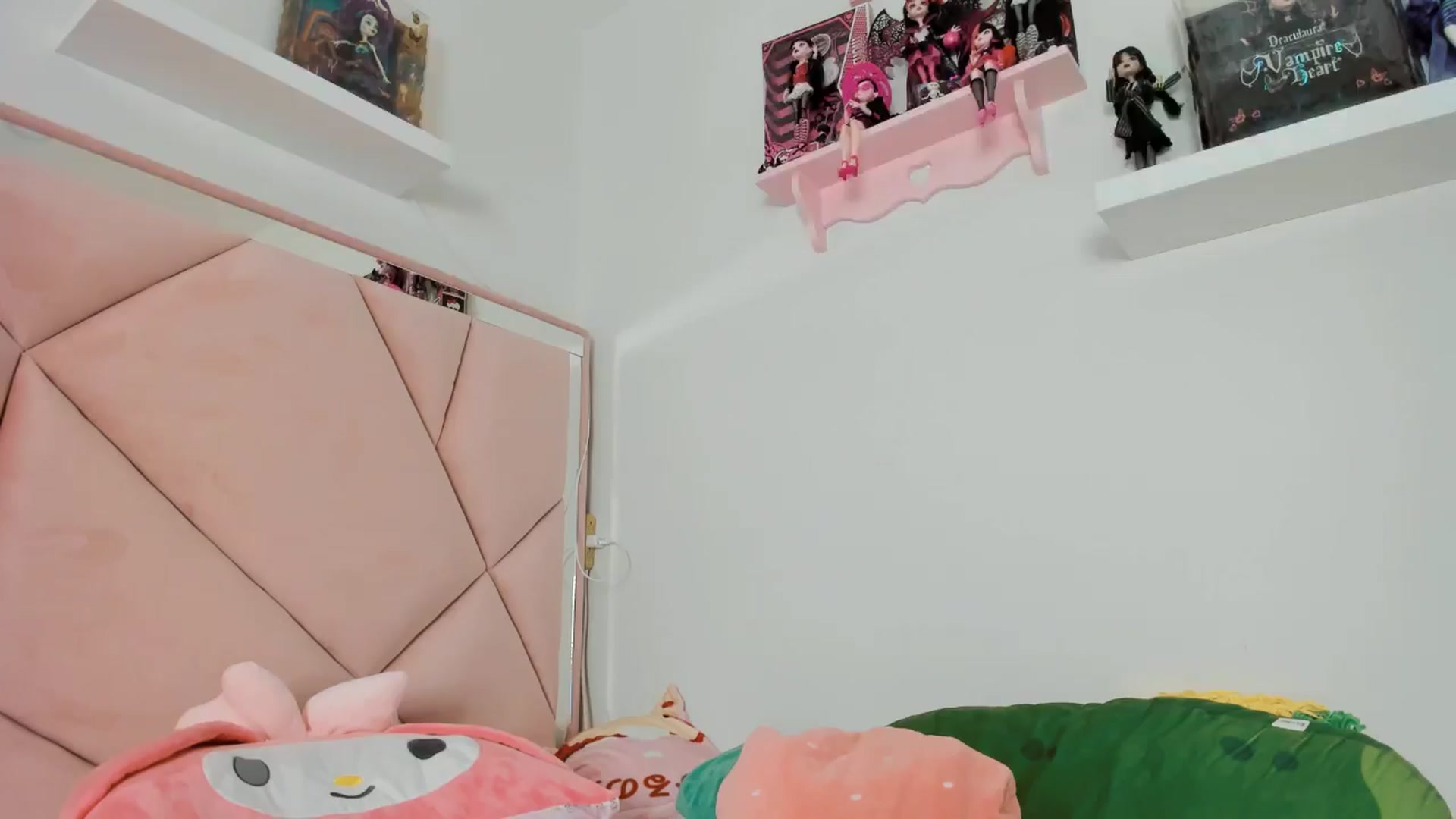 Gallery image thumbnail from Cherrycute666's myfreecams stream on, 10/26/2024, 14:30 image 6 of 20
