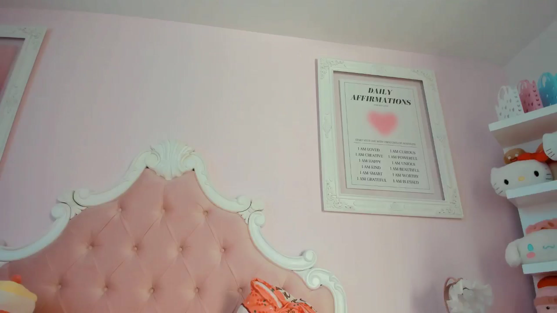 Gallery image thumbnail from Cherrycute666's myfreecams stream on, 10/26/2024, 14:30 image 17 of 20