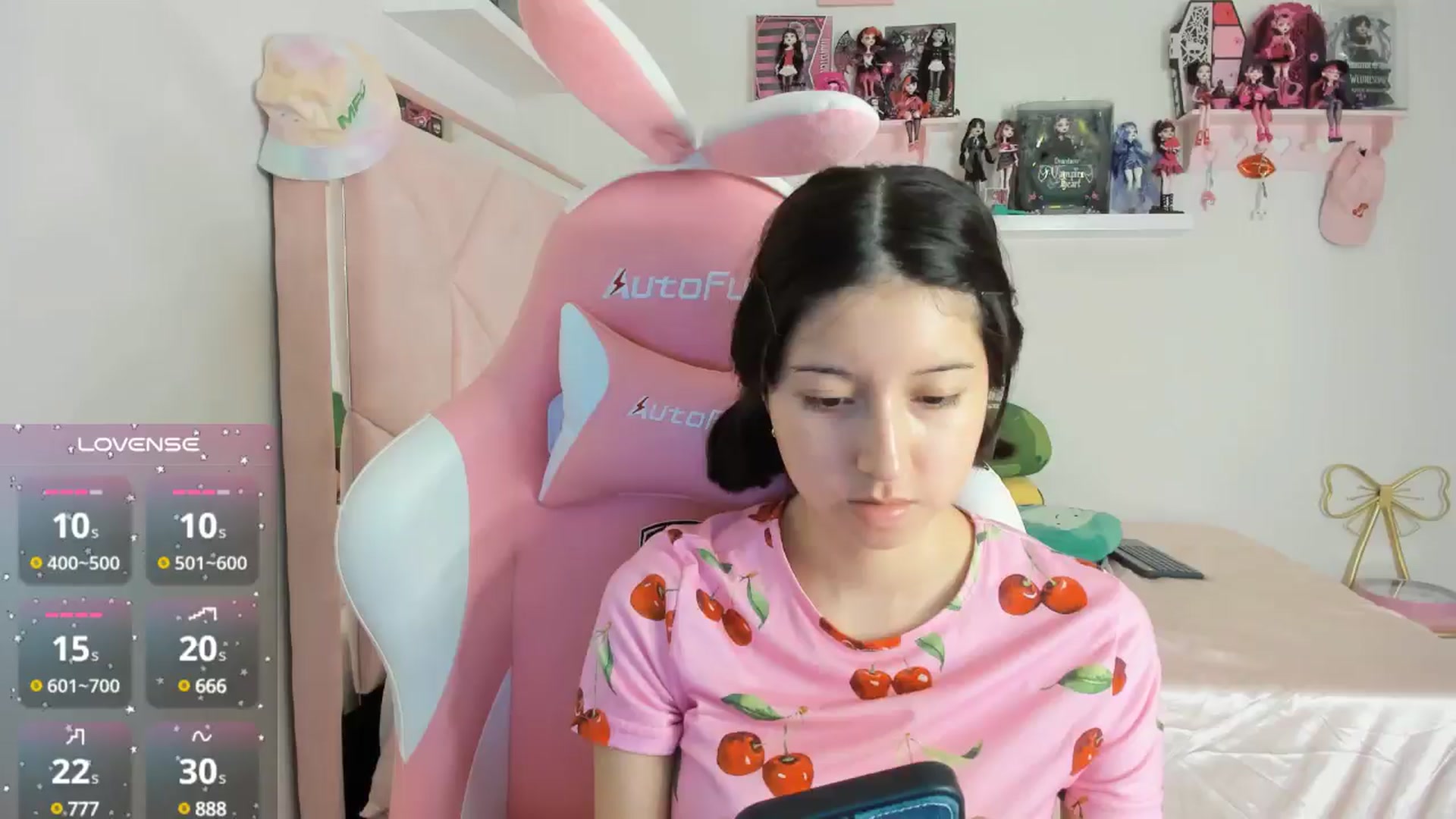 Gallery image thumbnail from Cherrycute666's myfreecams stream on, 10/27/2024, 11:09 image 1 of 20
