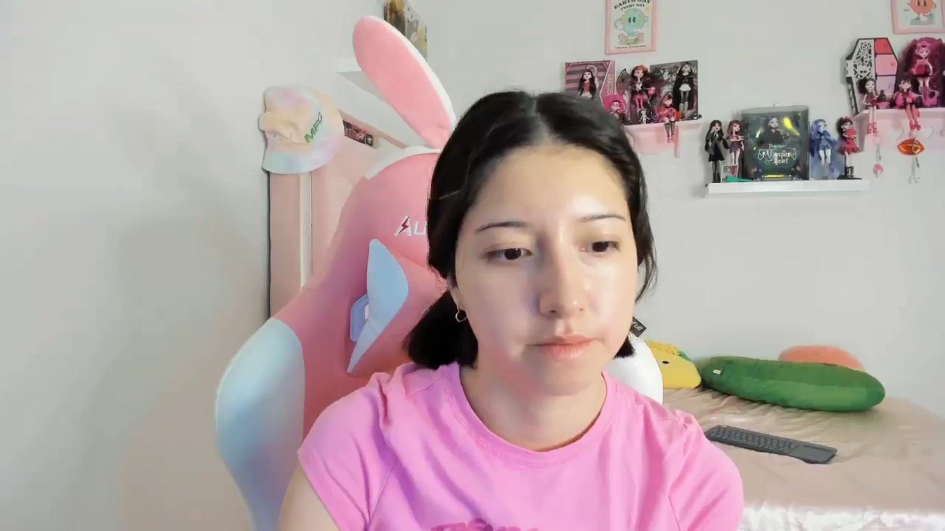Gallery image thumbnail from Cherrycute666's myfreecams stream on, 10/27/2024, 23:37 image 8 of 20