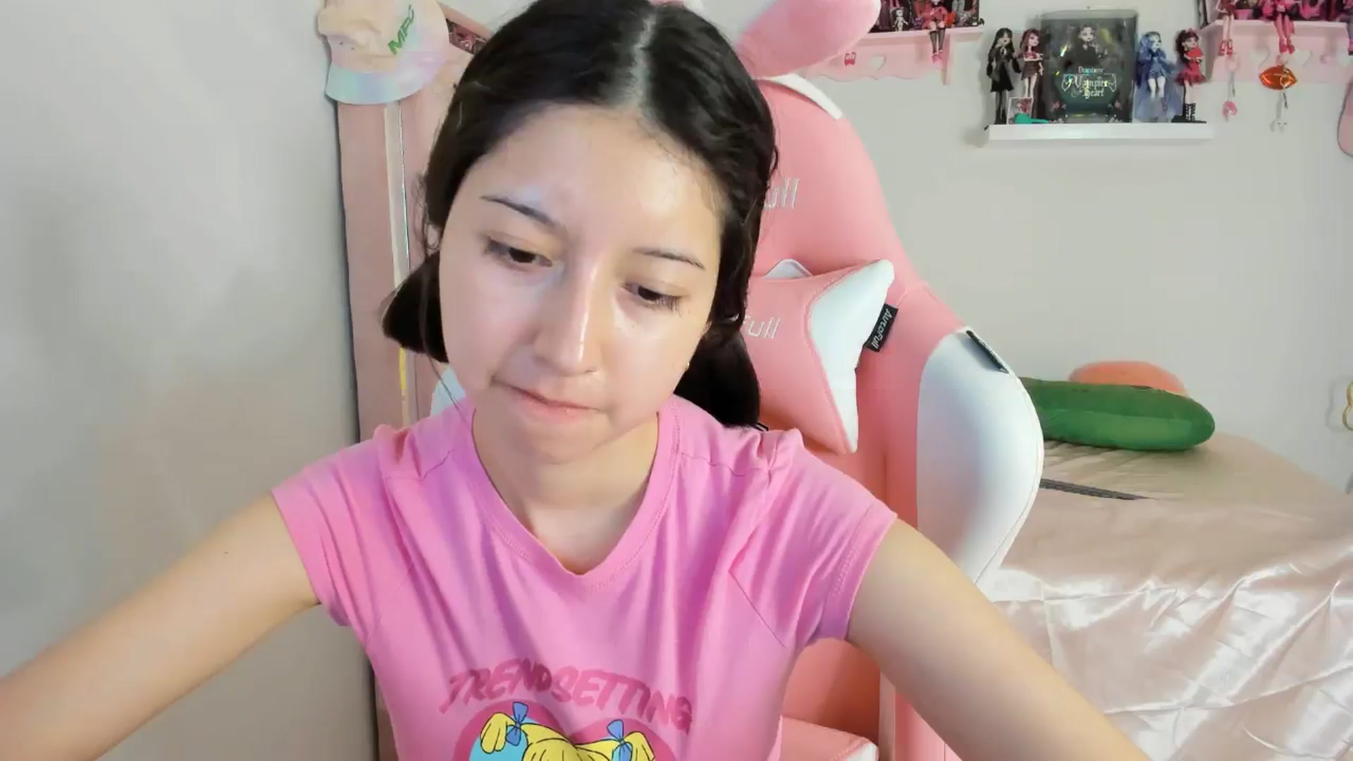 Gallery image thumbnail from Cherrycute666's myfreecams stream on, 10/28/2024, 03:41 image 7 of 20