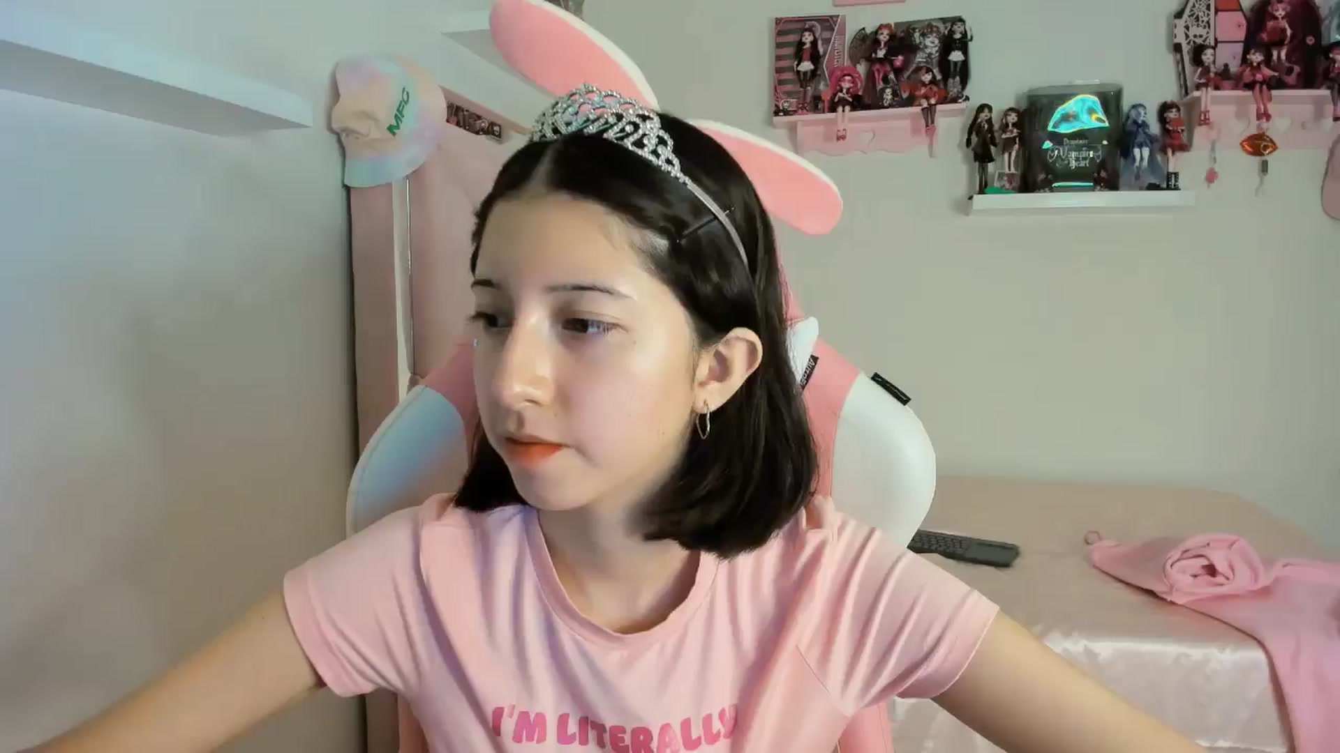 Gallery image thumbnail from Cherrycute666's myfreecams stream on, 10/29/2024, 06:30 image 5 of 20