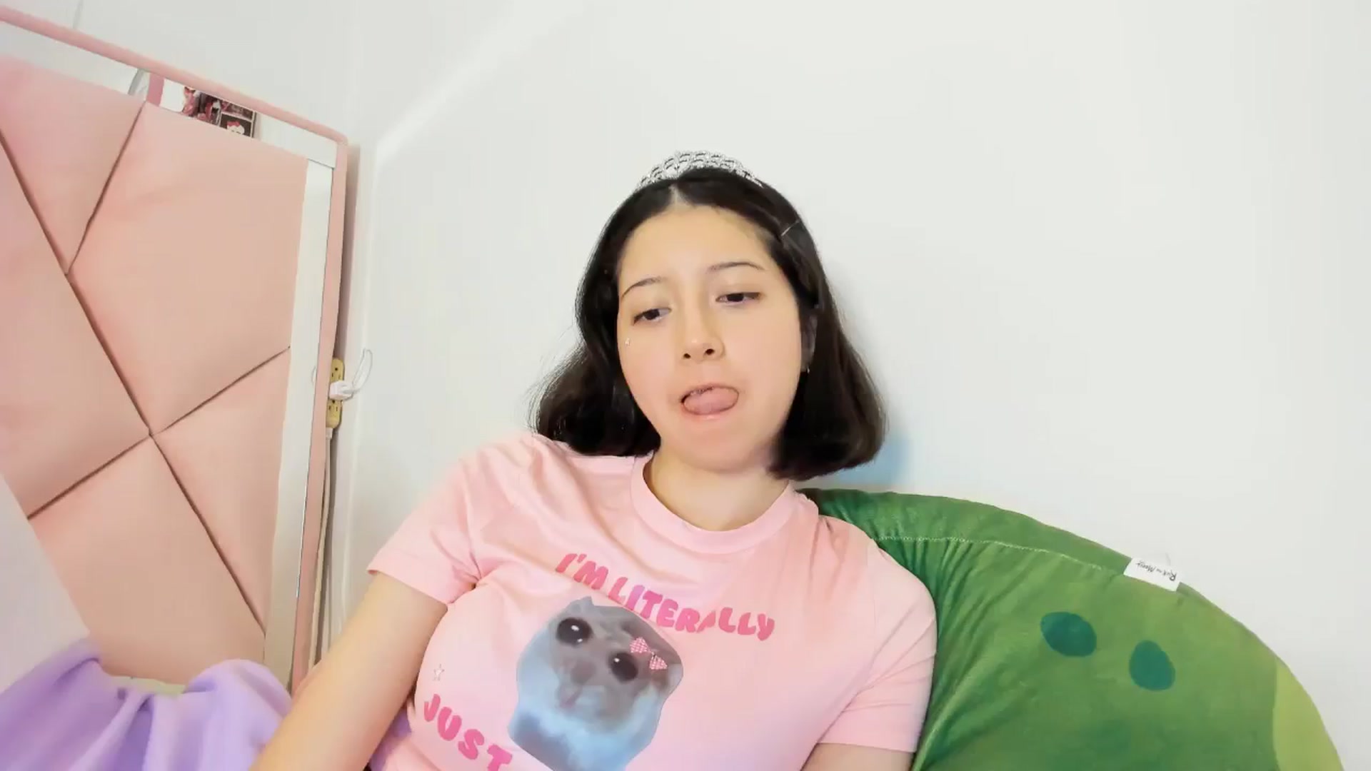 Gallery image thumbnail from Cherrycute666's myfreecams stream on, 10/29/2024, 07:17 image 16 of 20