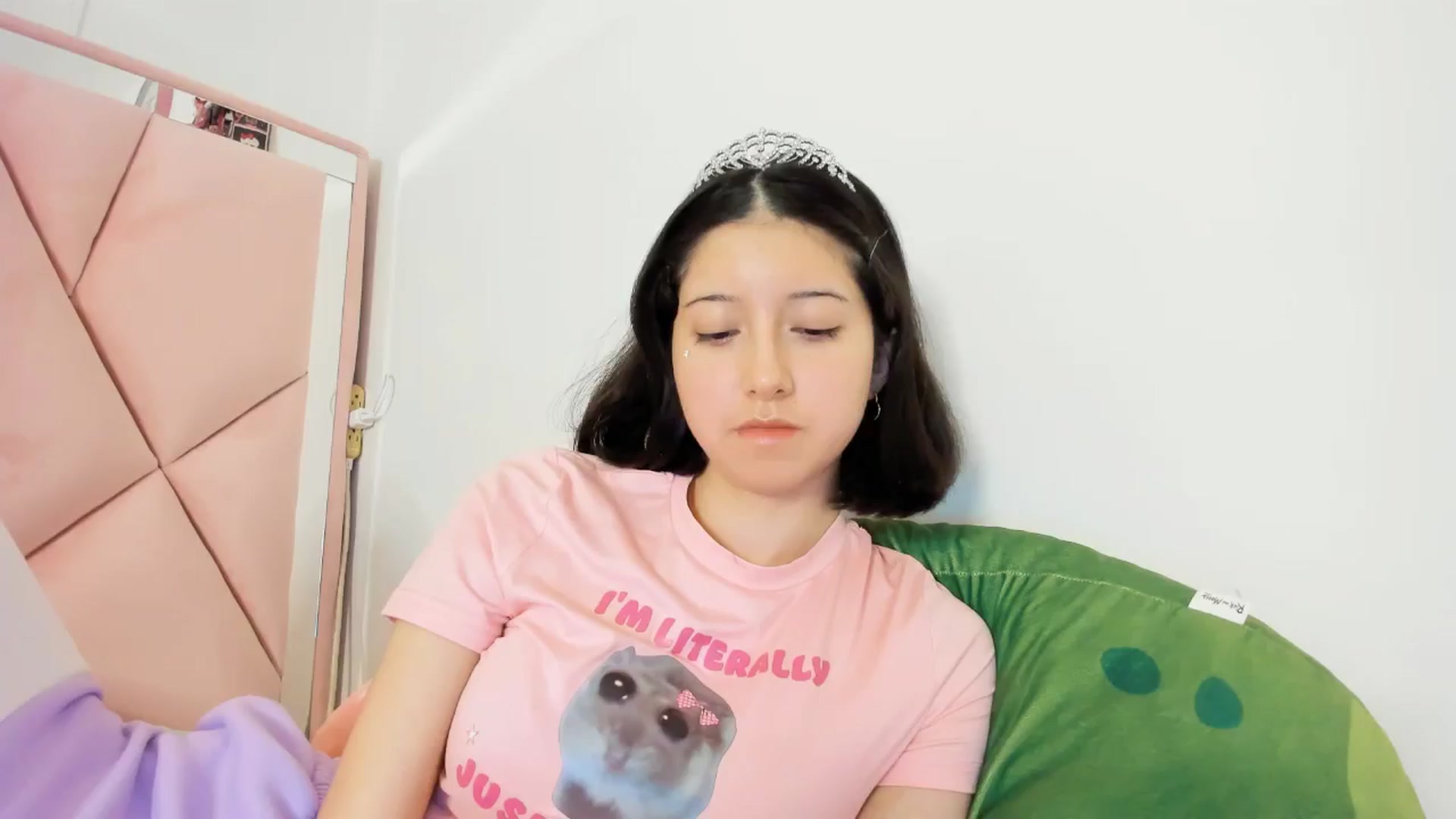 Gallery image thumbnail from Cherrycute666's myfreecams stream on, 10/29/2024, 07:17 image 15 of 20