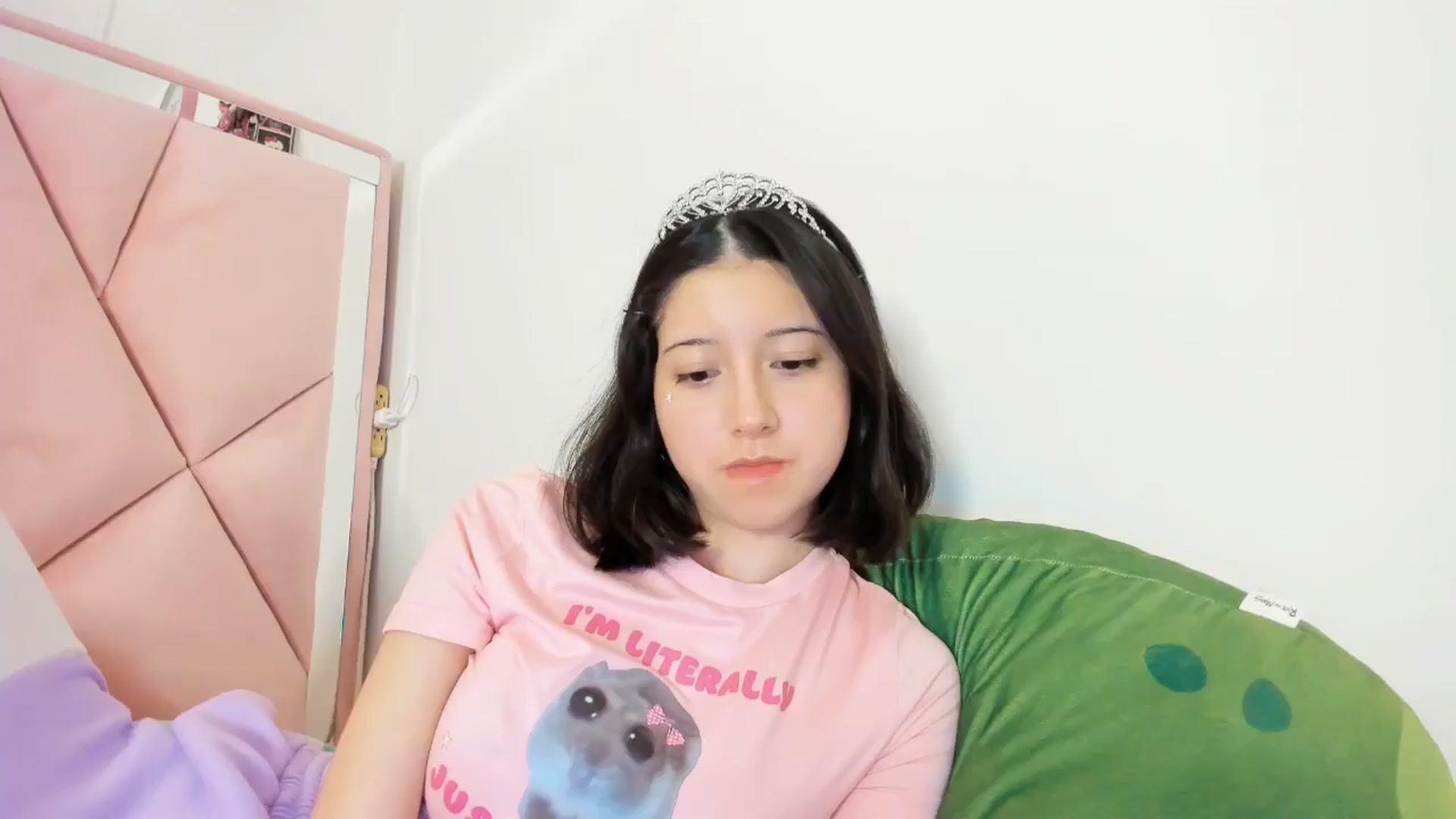 Gallery image thumbnail from Cherrycute666's myfreecams stream on, 10/29/2024, 07:17 image 20 of 20