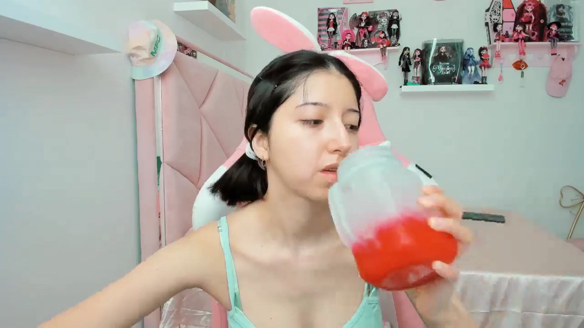 Gallery image thumbnail from Cherrycute666's myfreecams stream on, 10/29/2024, 21:17 image 3 of 20