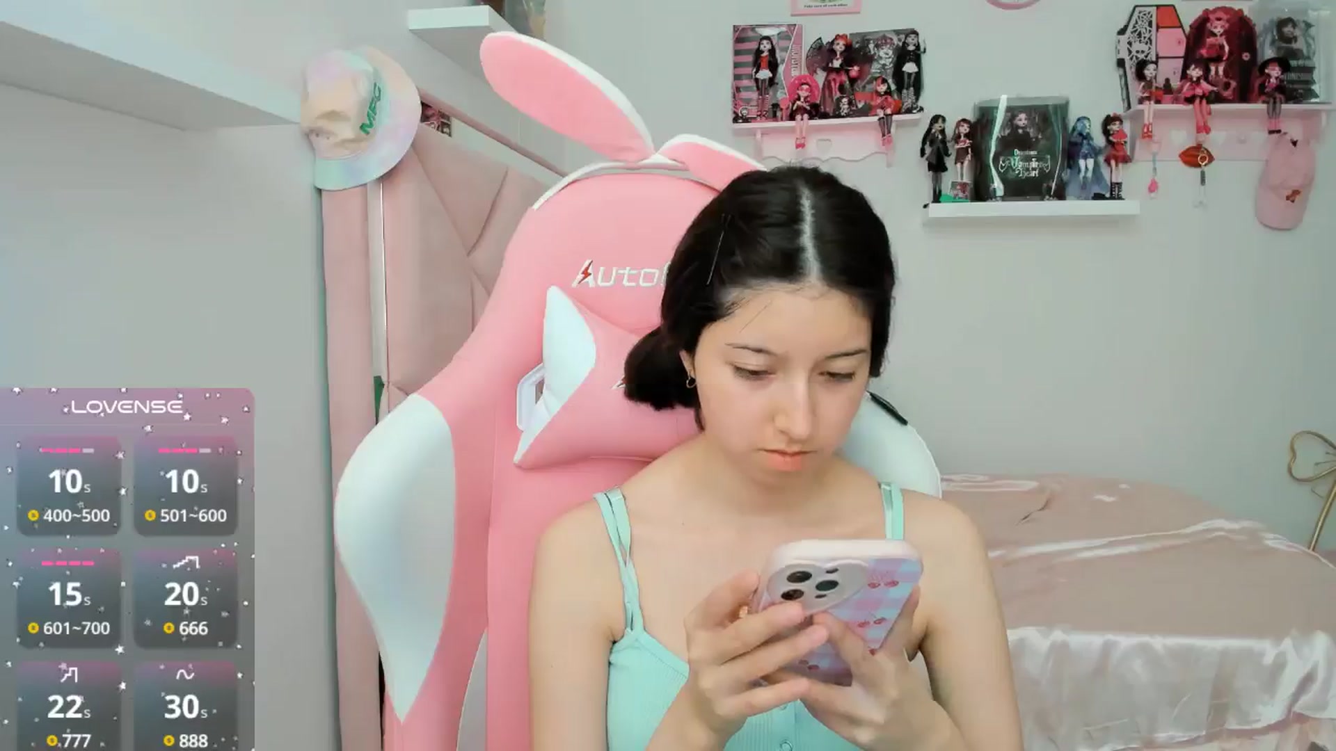 Gallery image thumbnail from Cherrycute666's myfreecams stream on, 10/30/2024, 24:05 image 6 of 20