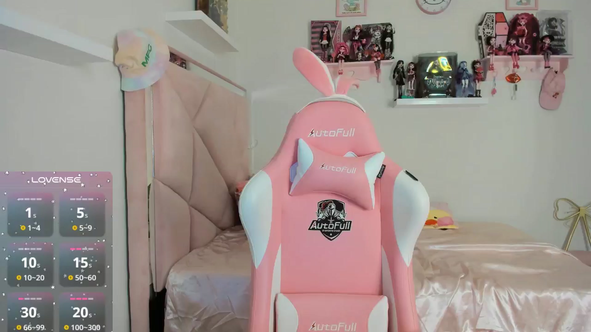 Gallery image thumbnail from Cherrycute666's myfreecams stream on, 10/30/2024, 24:30 image 8 of 20