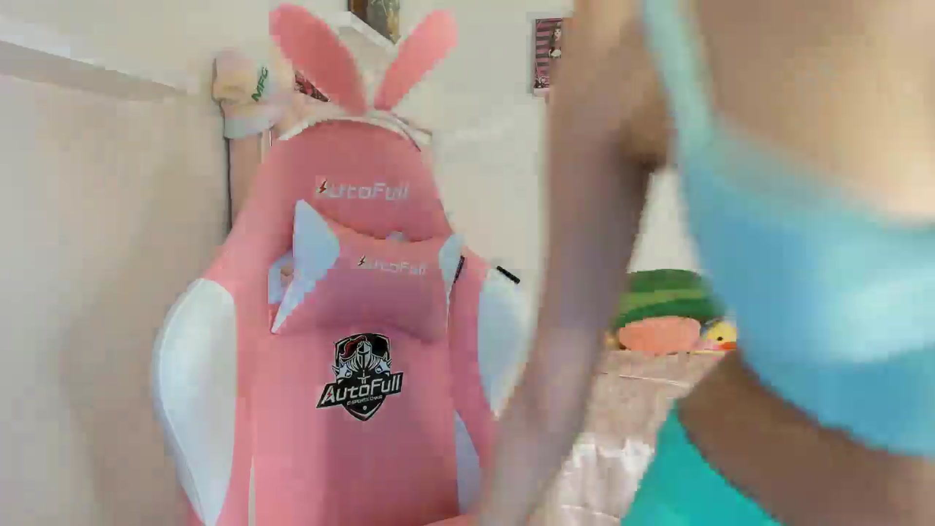 Gallery image thumbnail from Cherrycute666's myfreecams stream on, 10/30/2024, 05:30 image 12 of 20