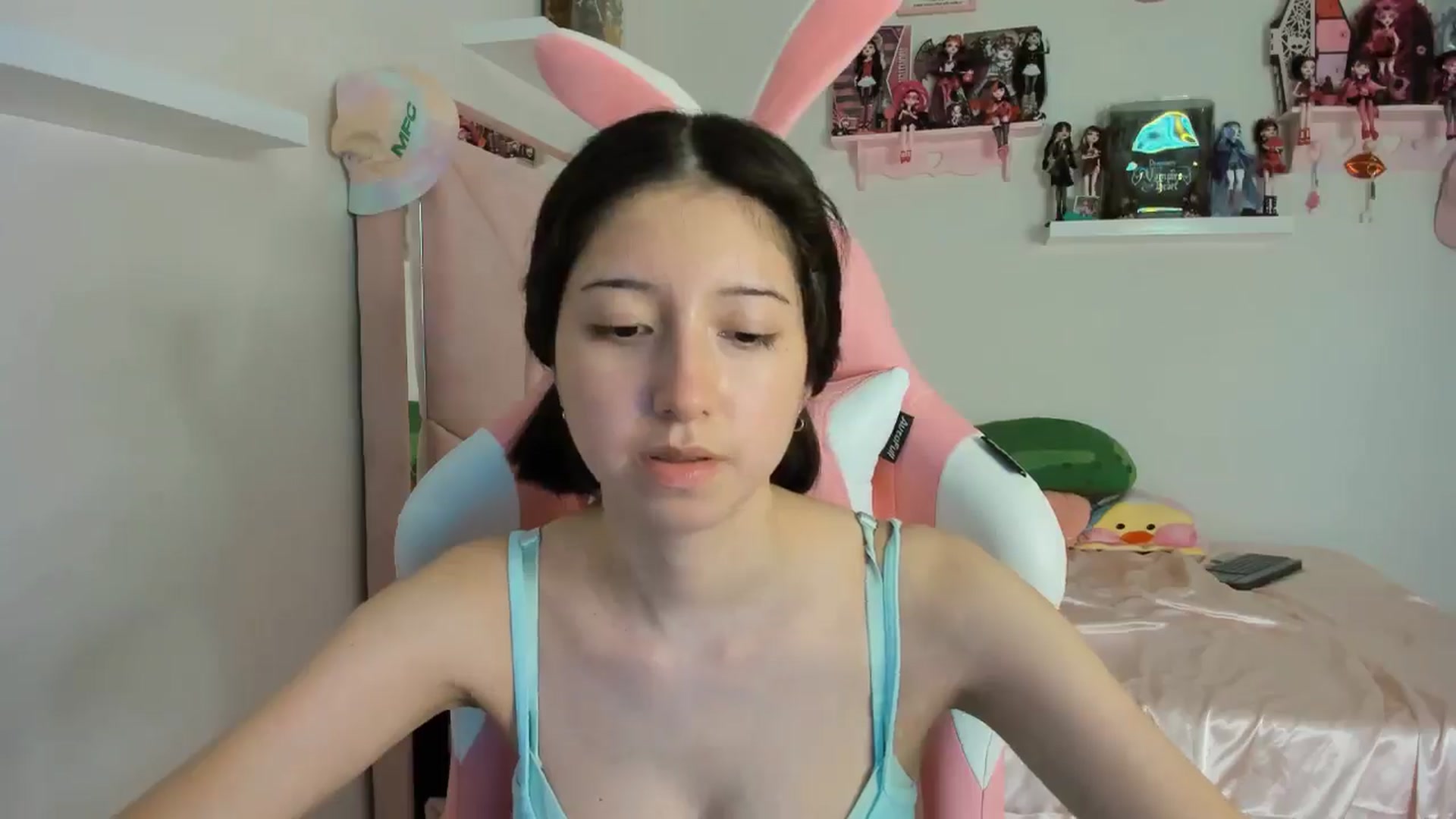 Gallery image thumbnail from Cherrycute666's myfreecams stream on, 10/30/2024, 05:30 image 4 of 20