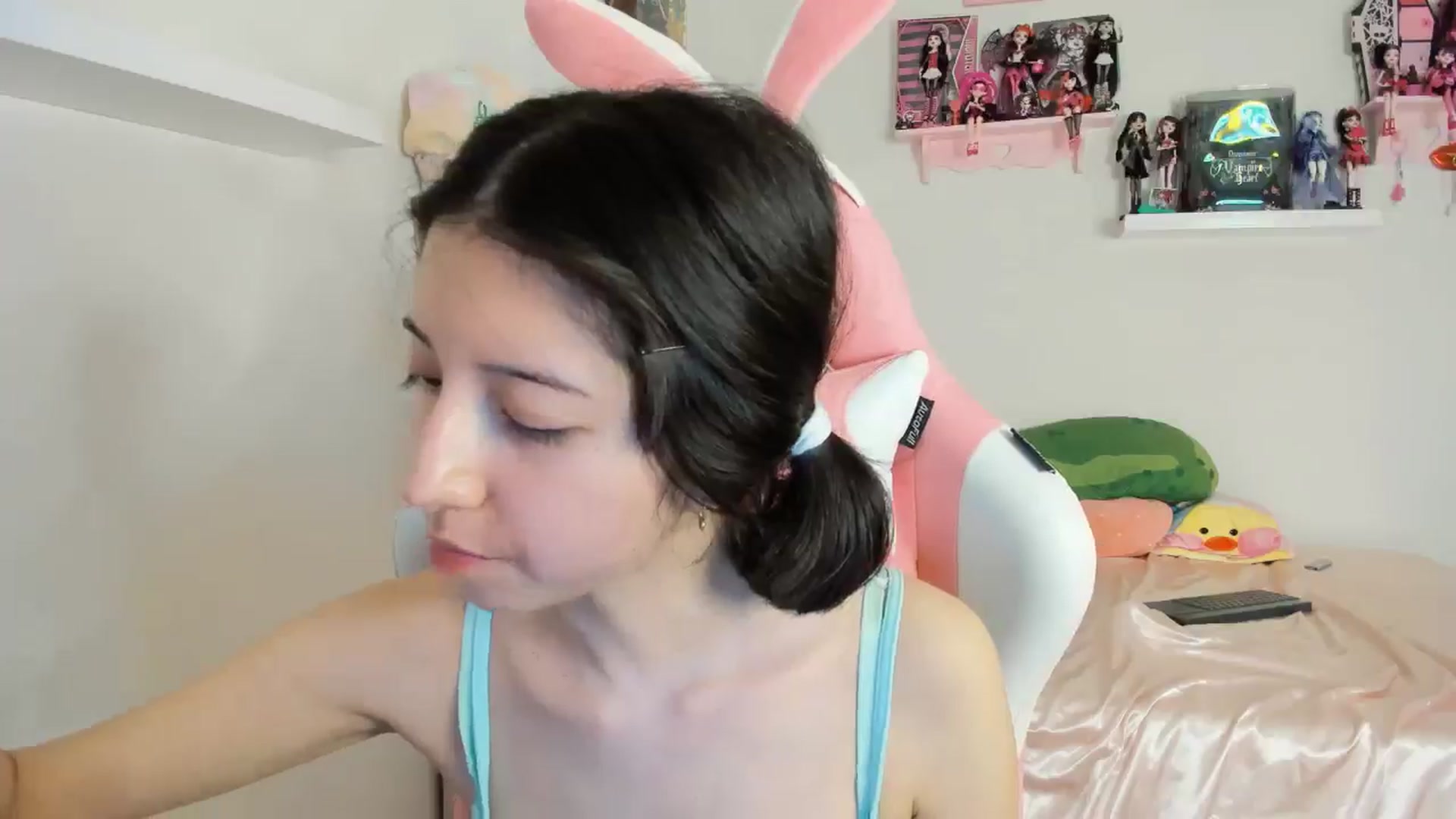 Gallery image thumbnail from Cherrycute666's myfreecams stream on, 10/30/2024, 07:38 image 3 of 20