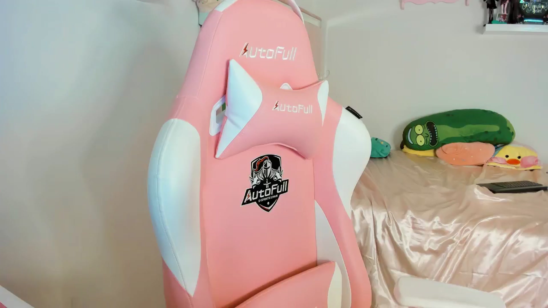 Gallery image thumbnail from Cherrycute666's myfreecams stream on, 10/30/2024, 07:38 image 17 of 20
