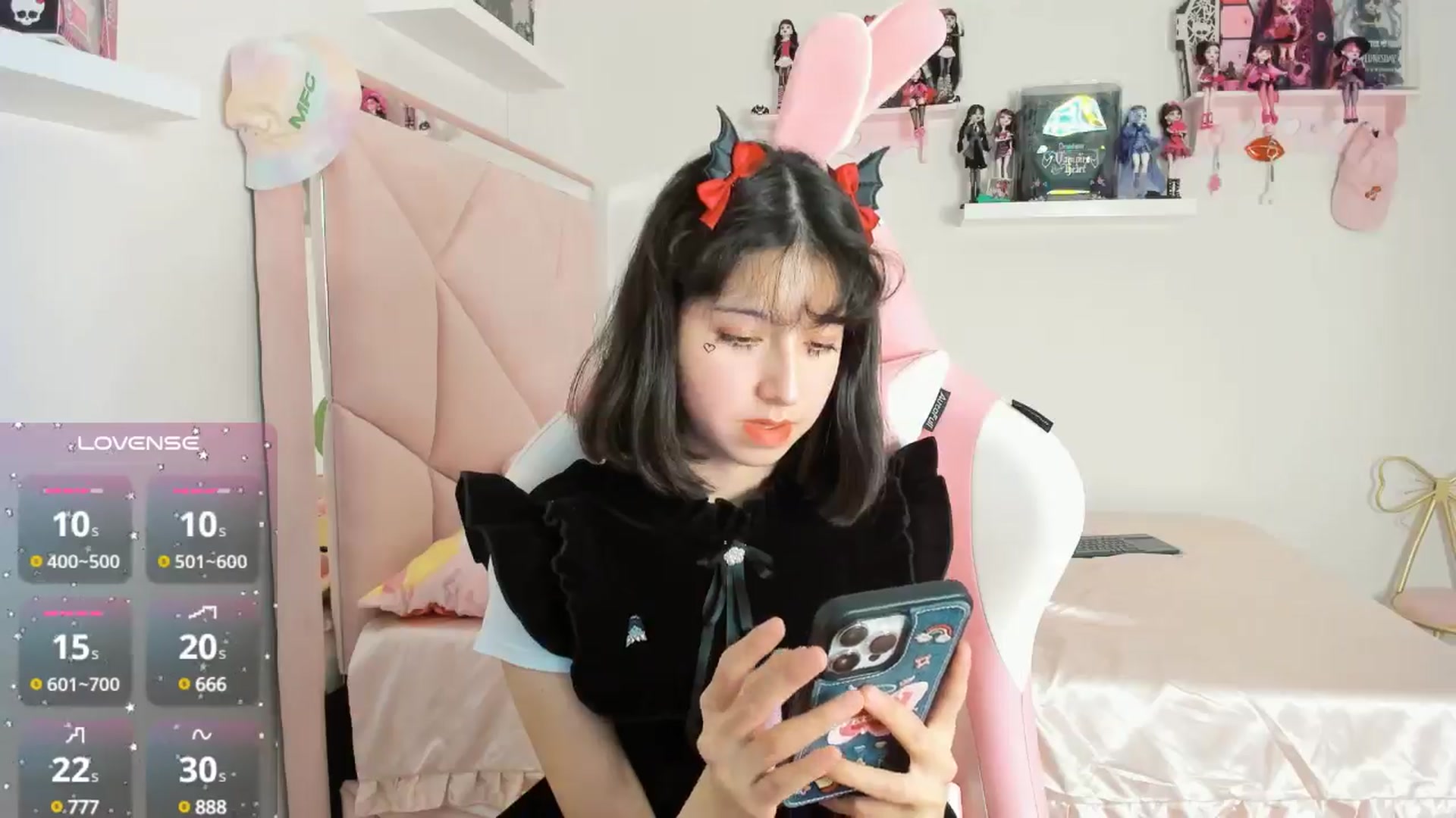 Gallery image thumbnail from Cherrycute666's myfreecams stream on, 10/31/2024, 03:31 image 20 of 20