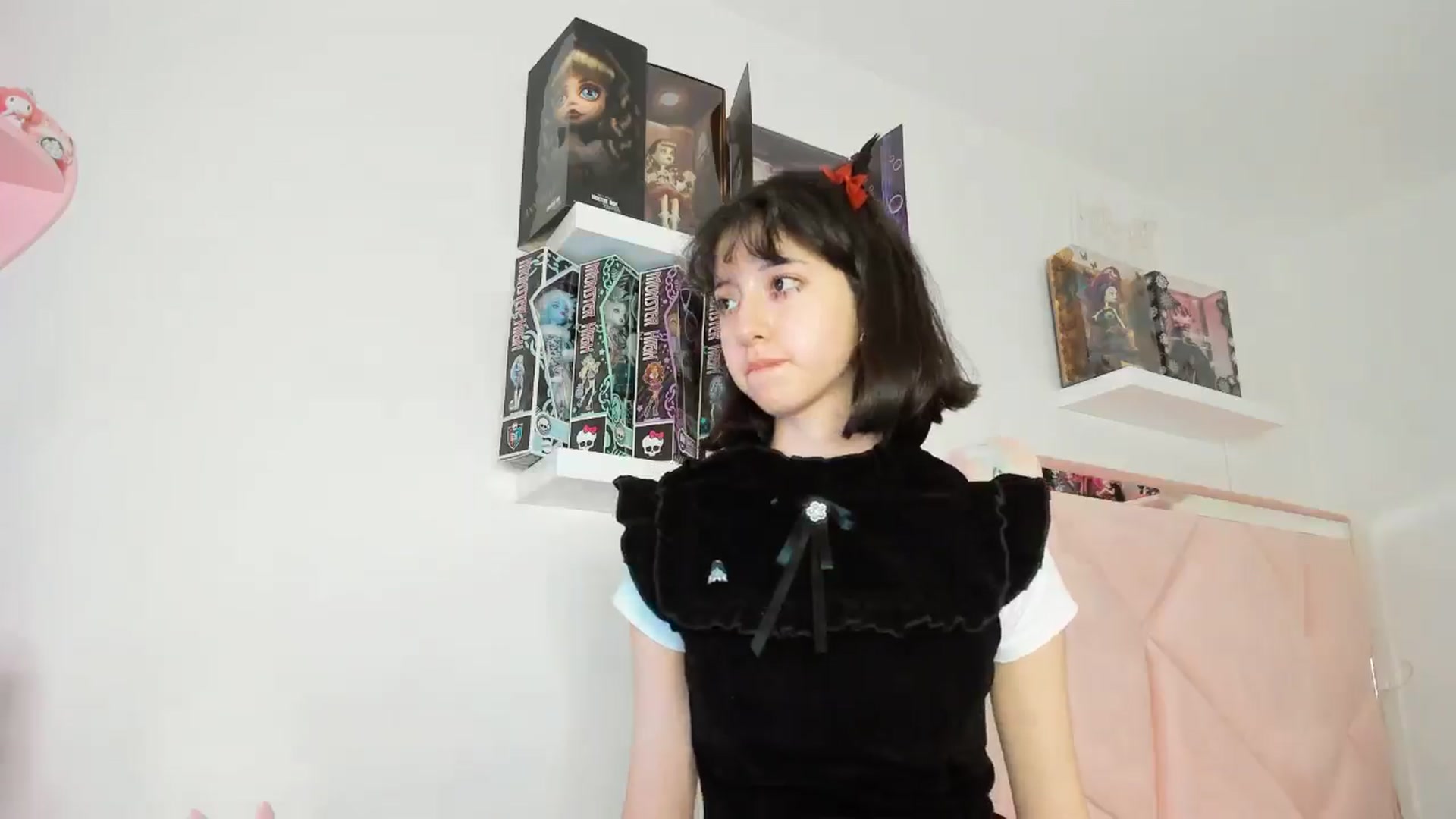 Gallery image thumbnail from Cherrycute666's myfreecams stream on, 10/31/2024, 07:42 image 19 of 20