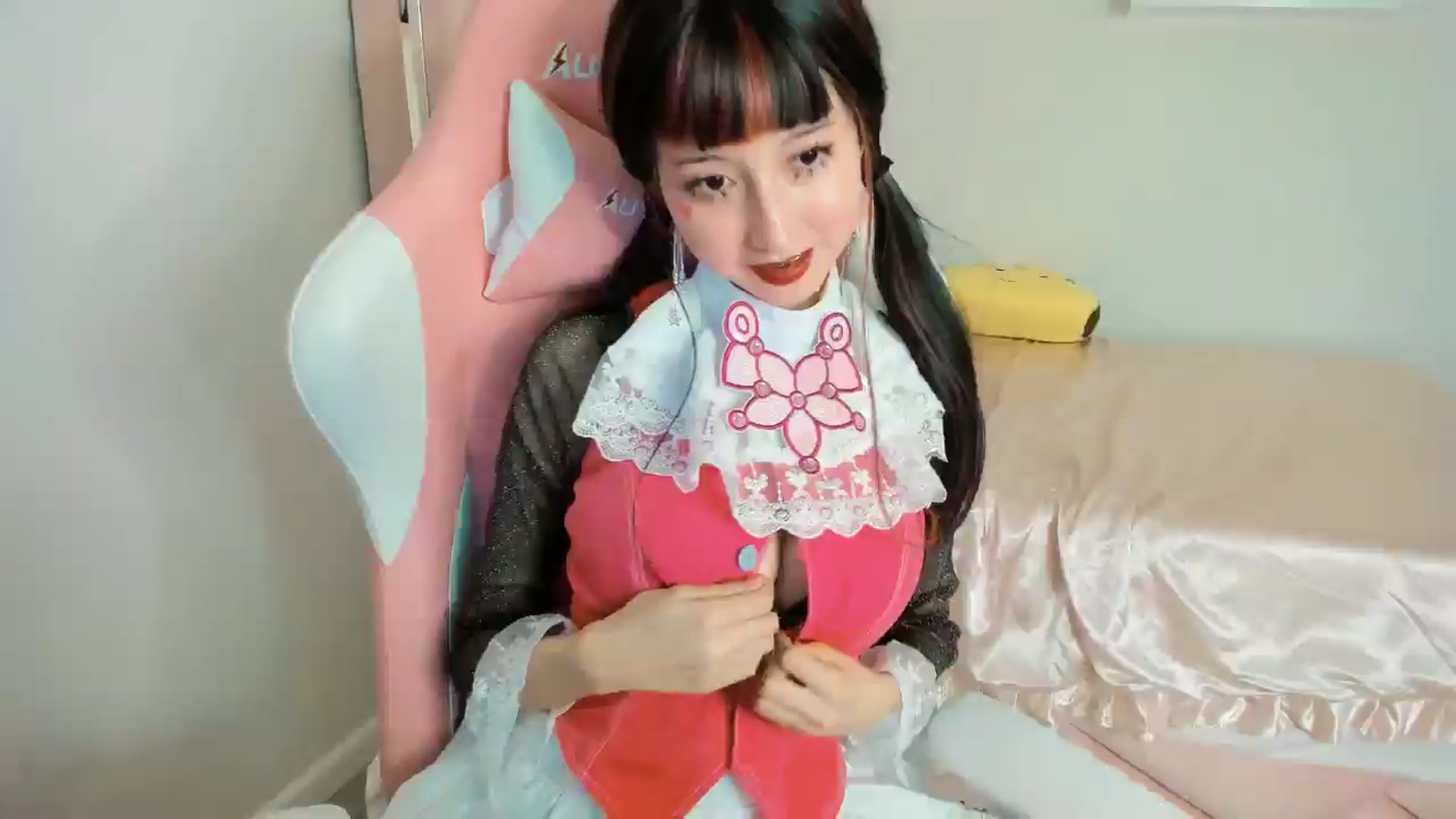 Gallery image thumbnail from Cherrycute666's myfreecams stream on, 11/01/2024, 04:26 image 9 of 20
