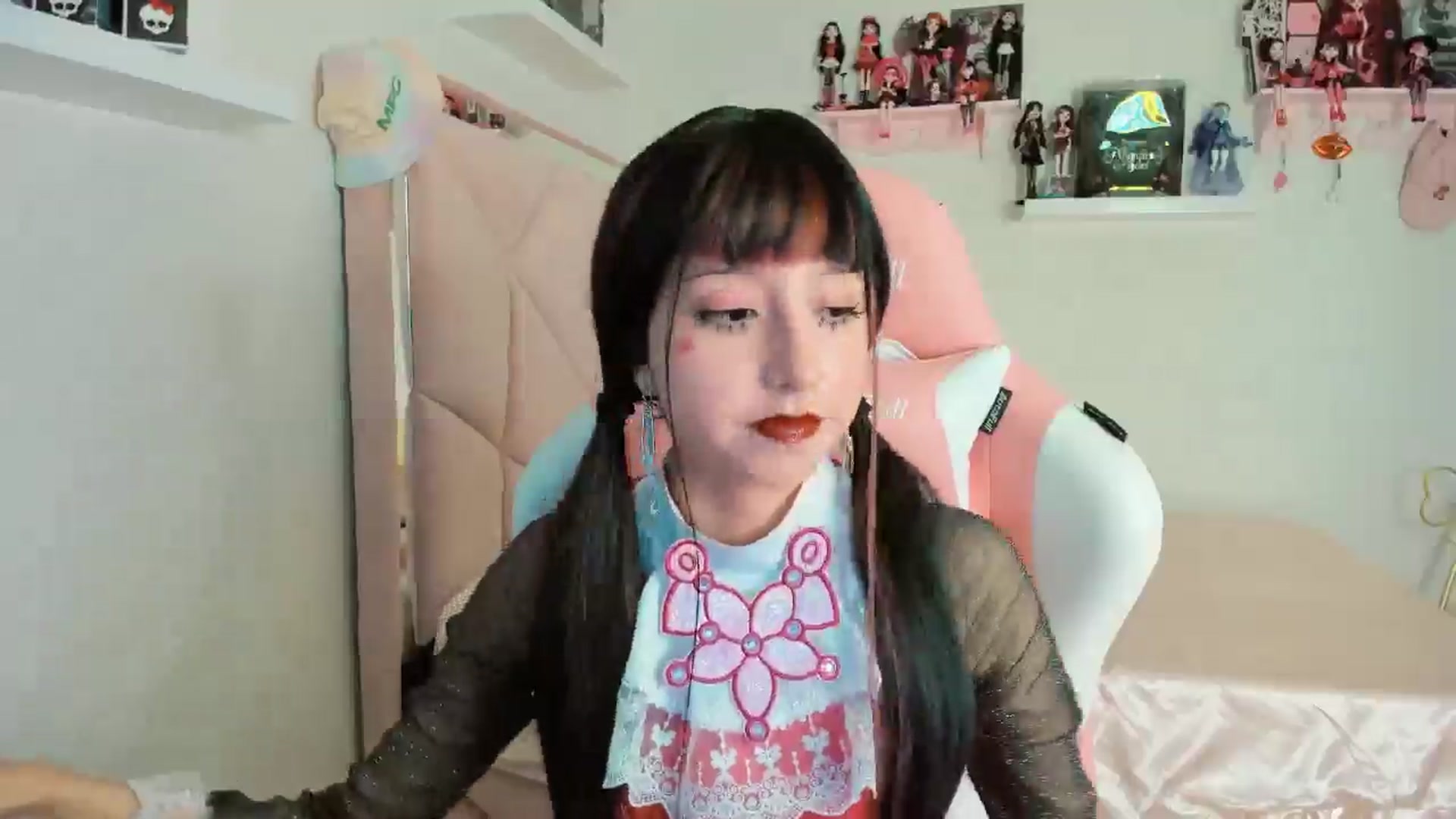 Gallery image thumbnail from Cherrycute666's myfreecams stream on, 11/01/2024, 04:30 image 19 of 20
