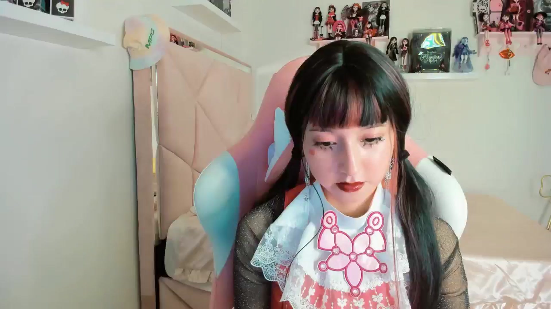 Gallery image thumbnail from Cherrycute666's myfreecams stream on, 11/01/2024, 04:30 image 20 of 20